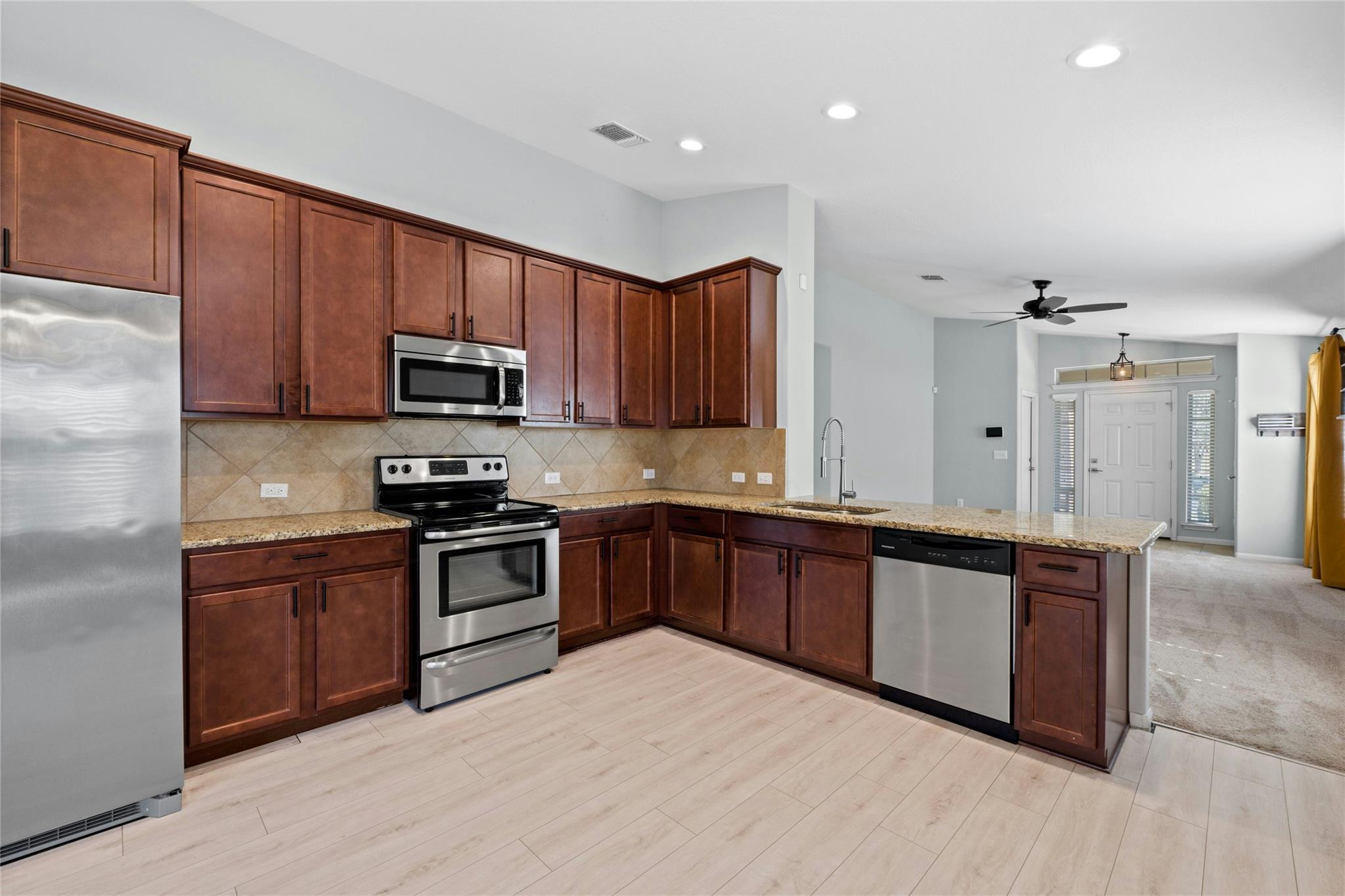 631 Pinnacle Dr, Georgetown, TX 78626