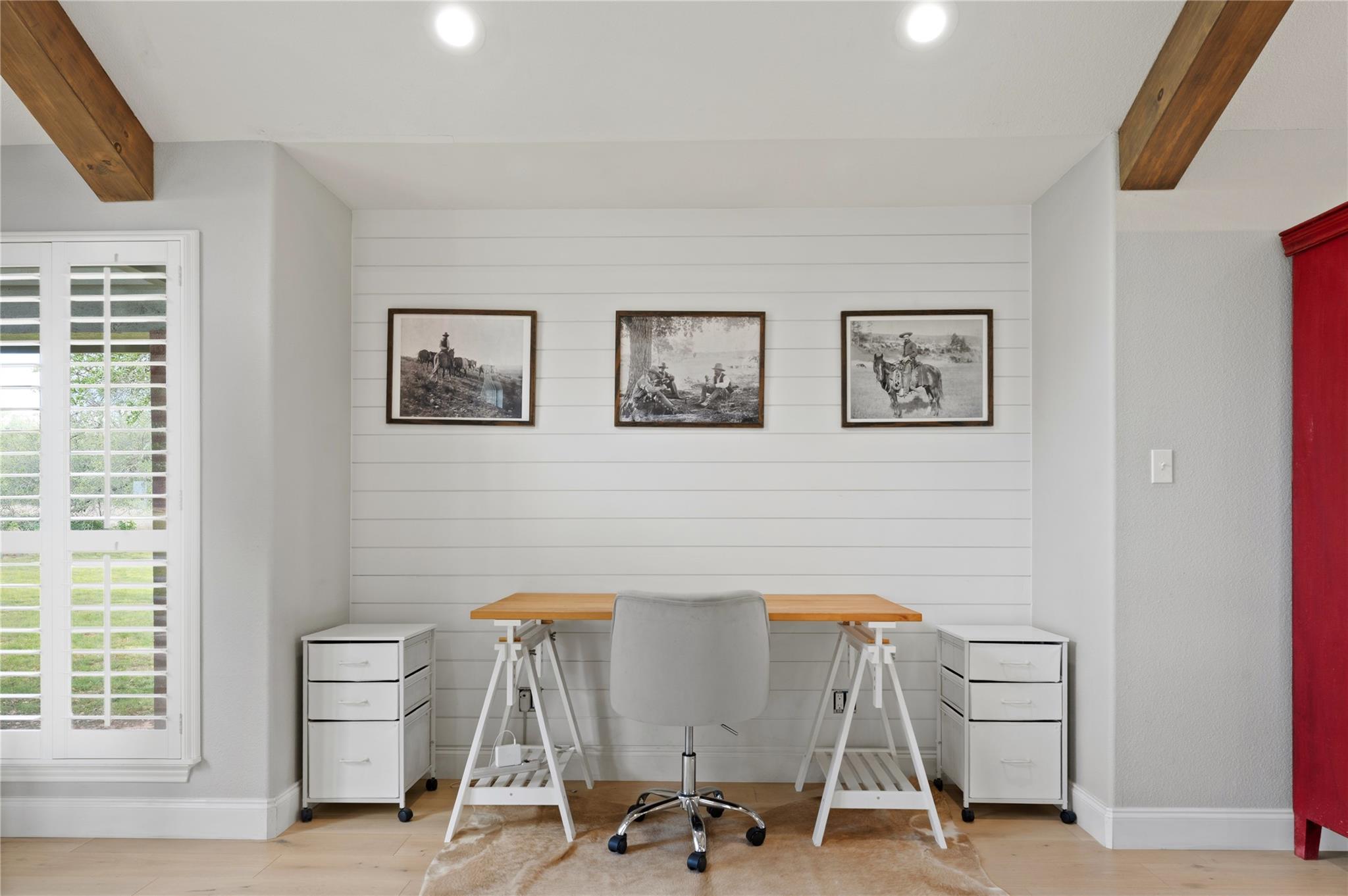 294 Hidden Creek Dr, Dripping Springs, TX 78620