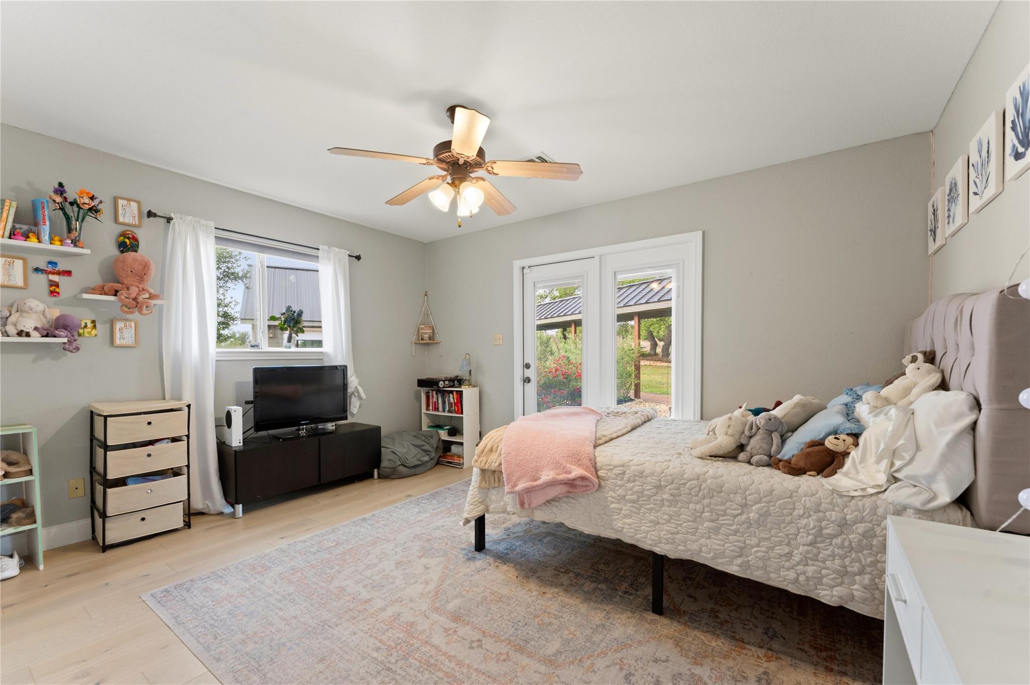 294 Hidden Creek Dr, Dripping Springs, TX 78620