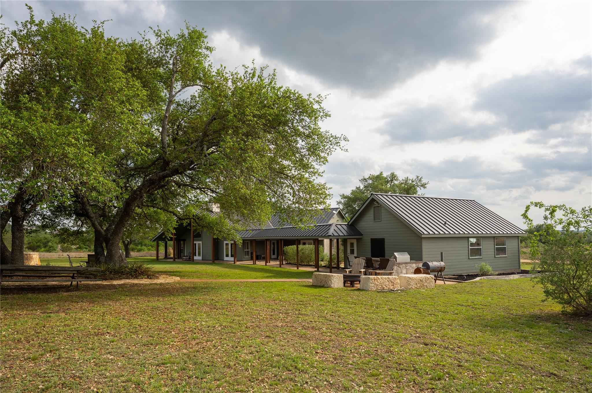 294 Hidden Creek Dr, Dripping Springs, TX 78620