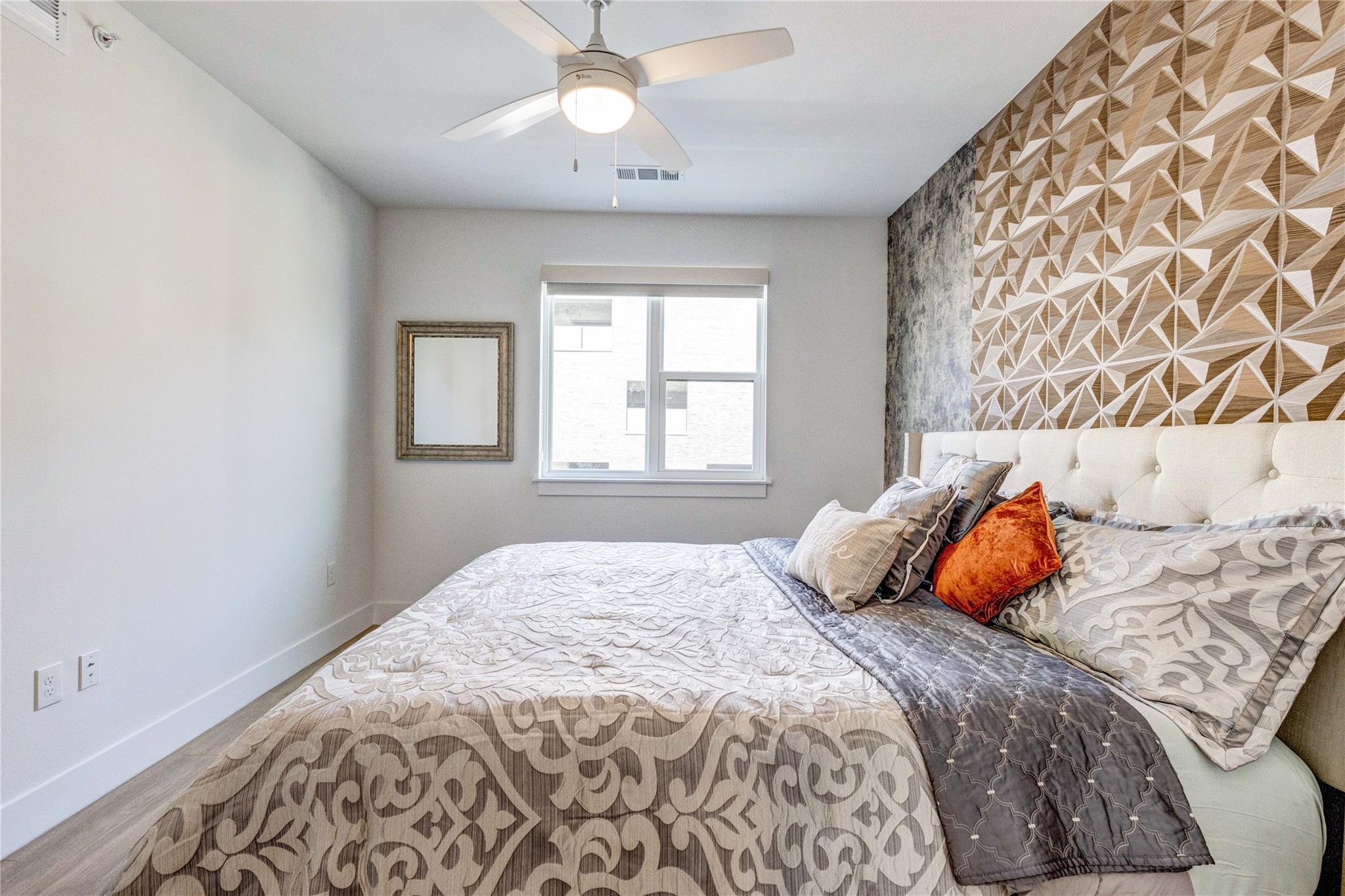 1701 Simond Ave # 301, Austin, TX 78723