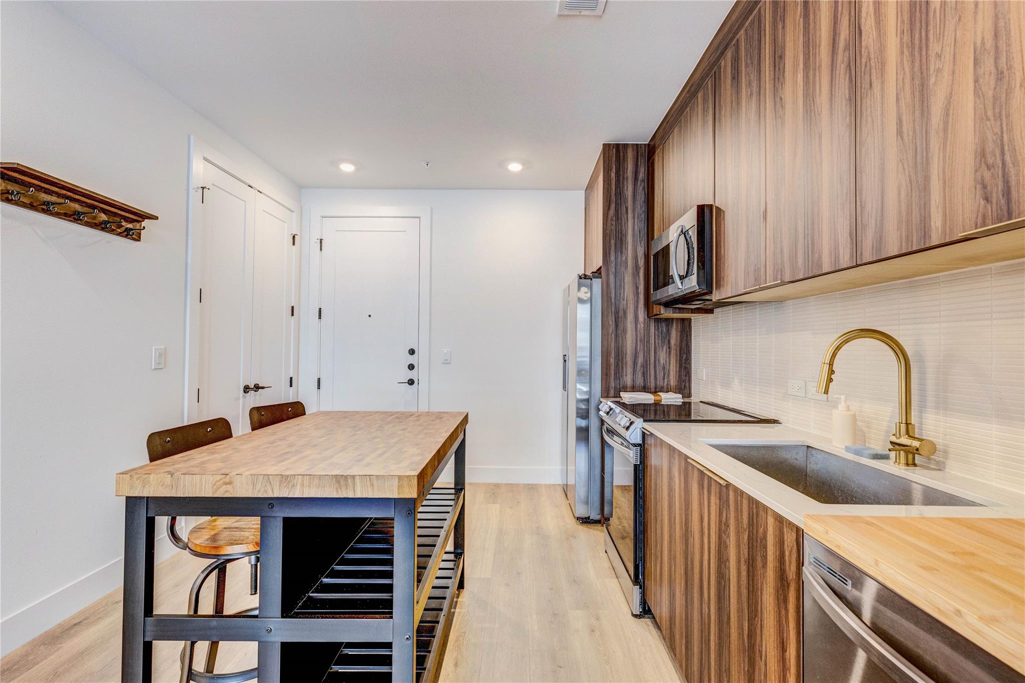 1701 Simond Ave # 301, Austin, TX 78723