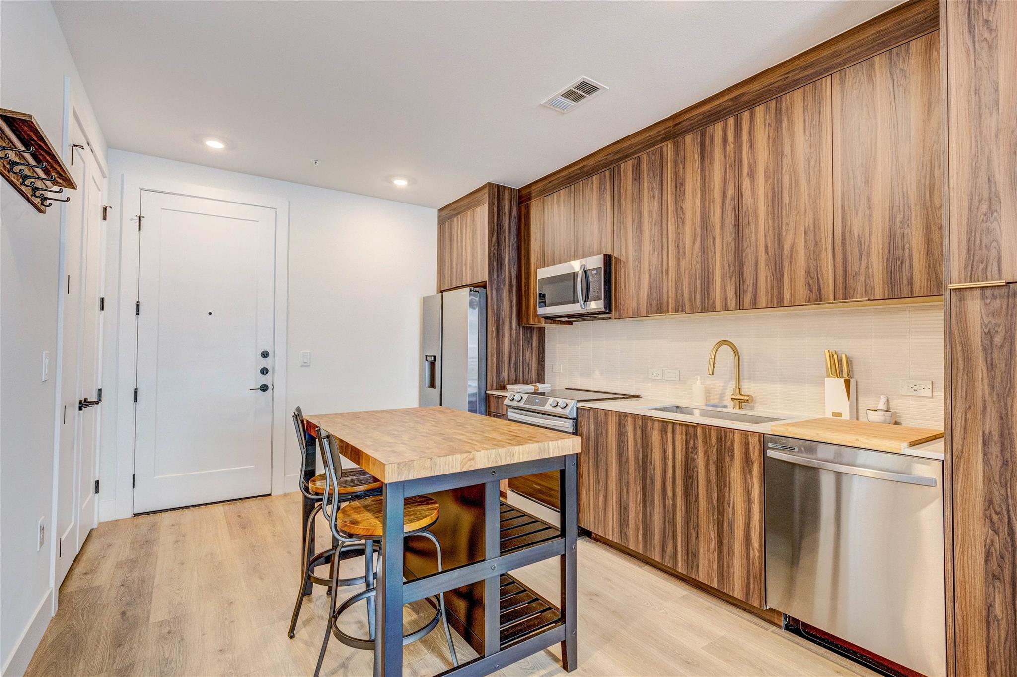 1701 Simond Ave # 301, Austin, TX 78723