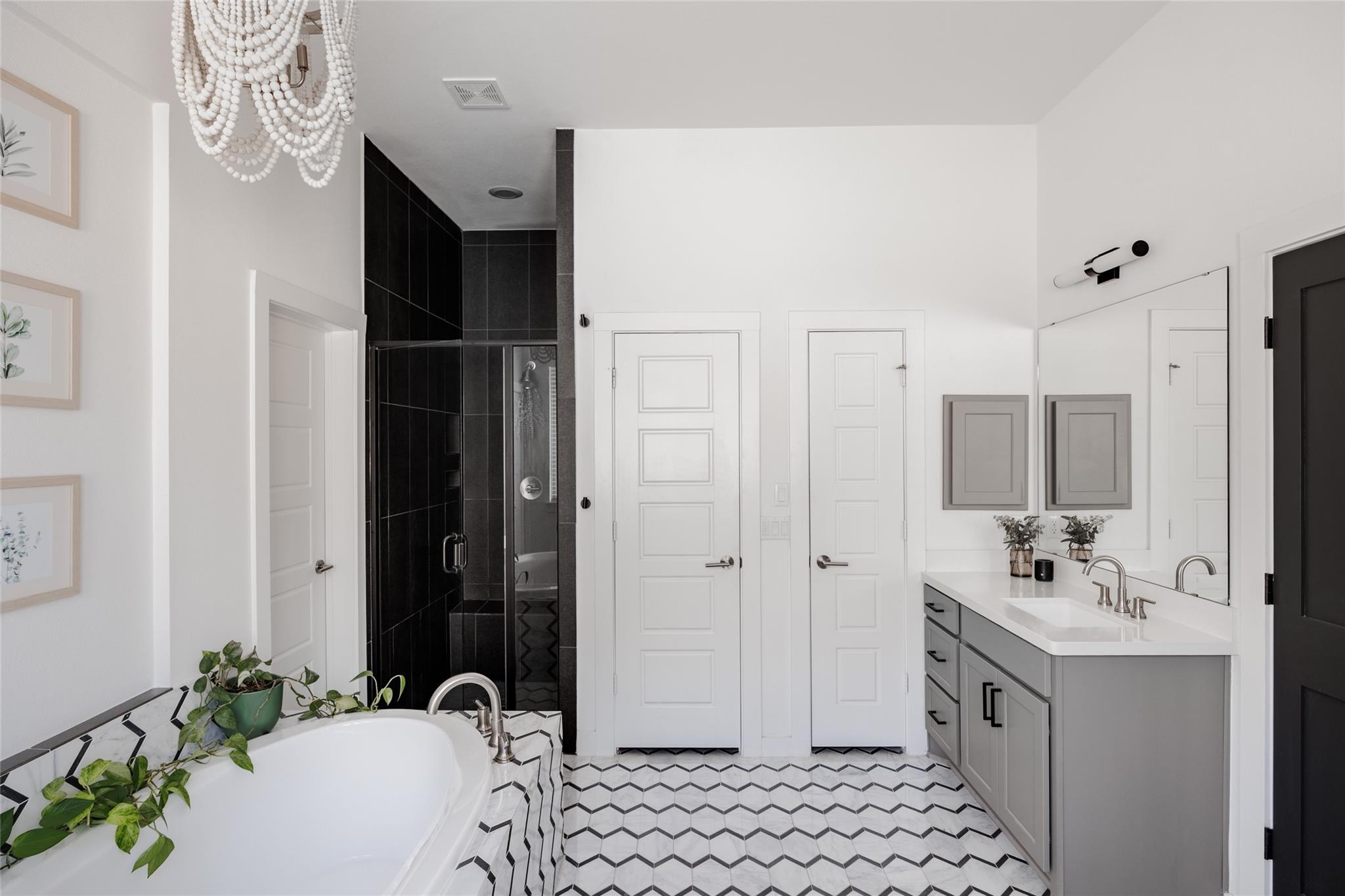 8013 Bestride Bnd, Austin, TX 78744