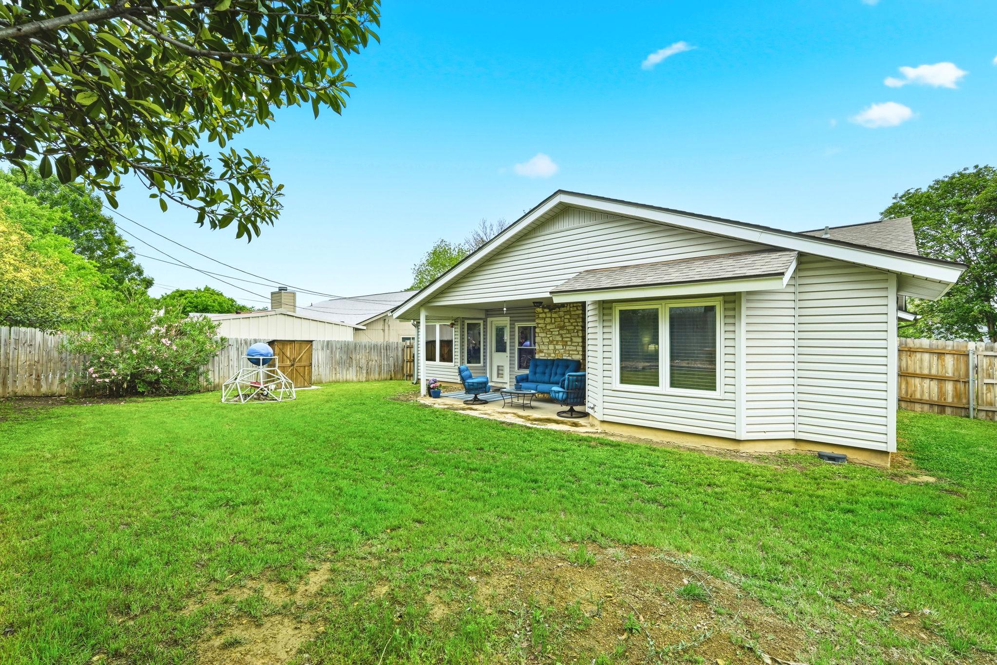 1105 Nottingham Hill Rd, Round Rock, TX 78664