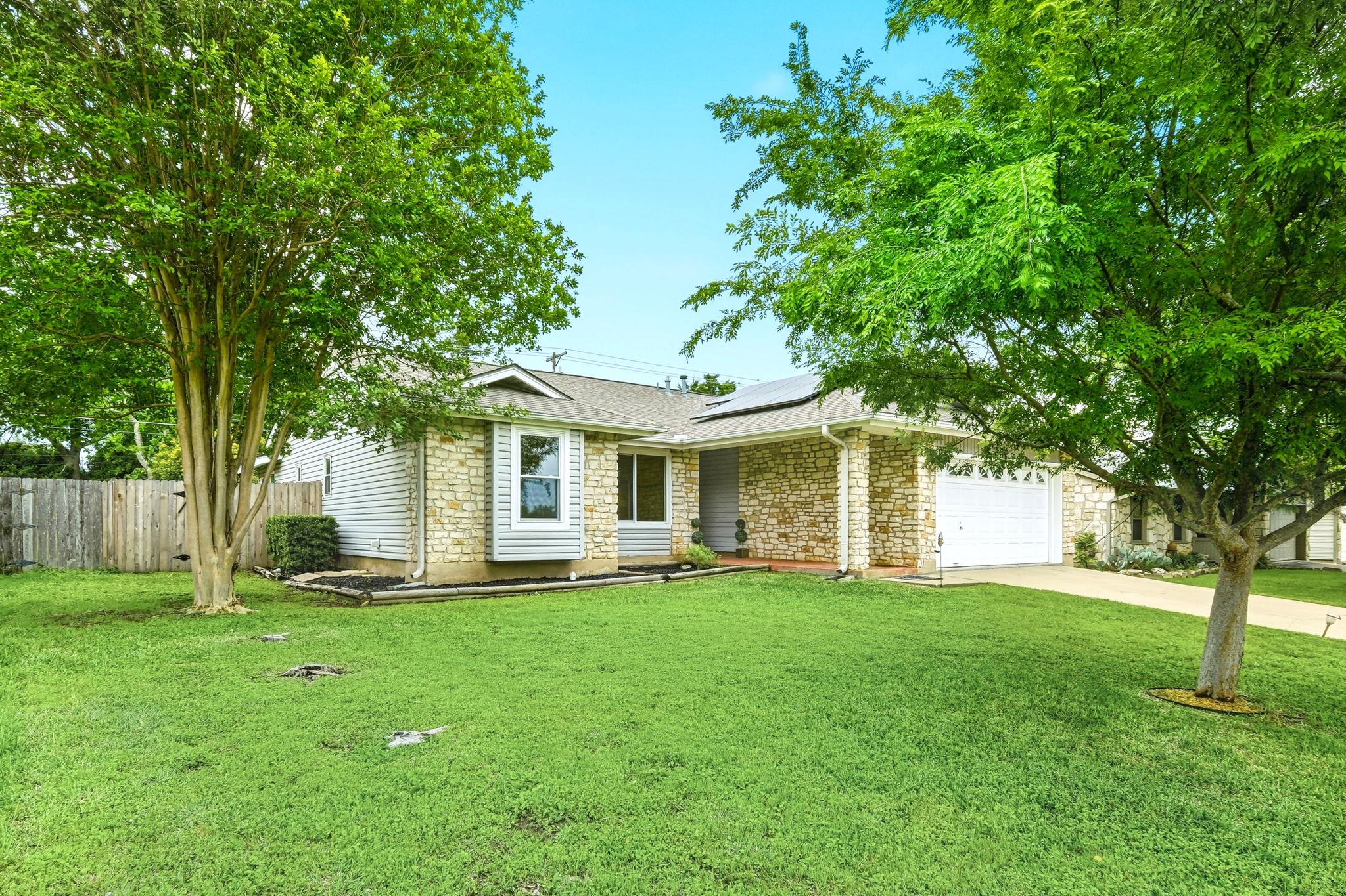 1105 Nottingham Hill Rd, Round Rock, TX 78664