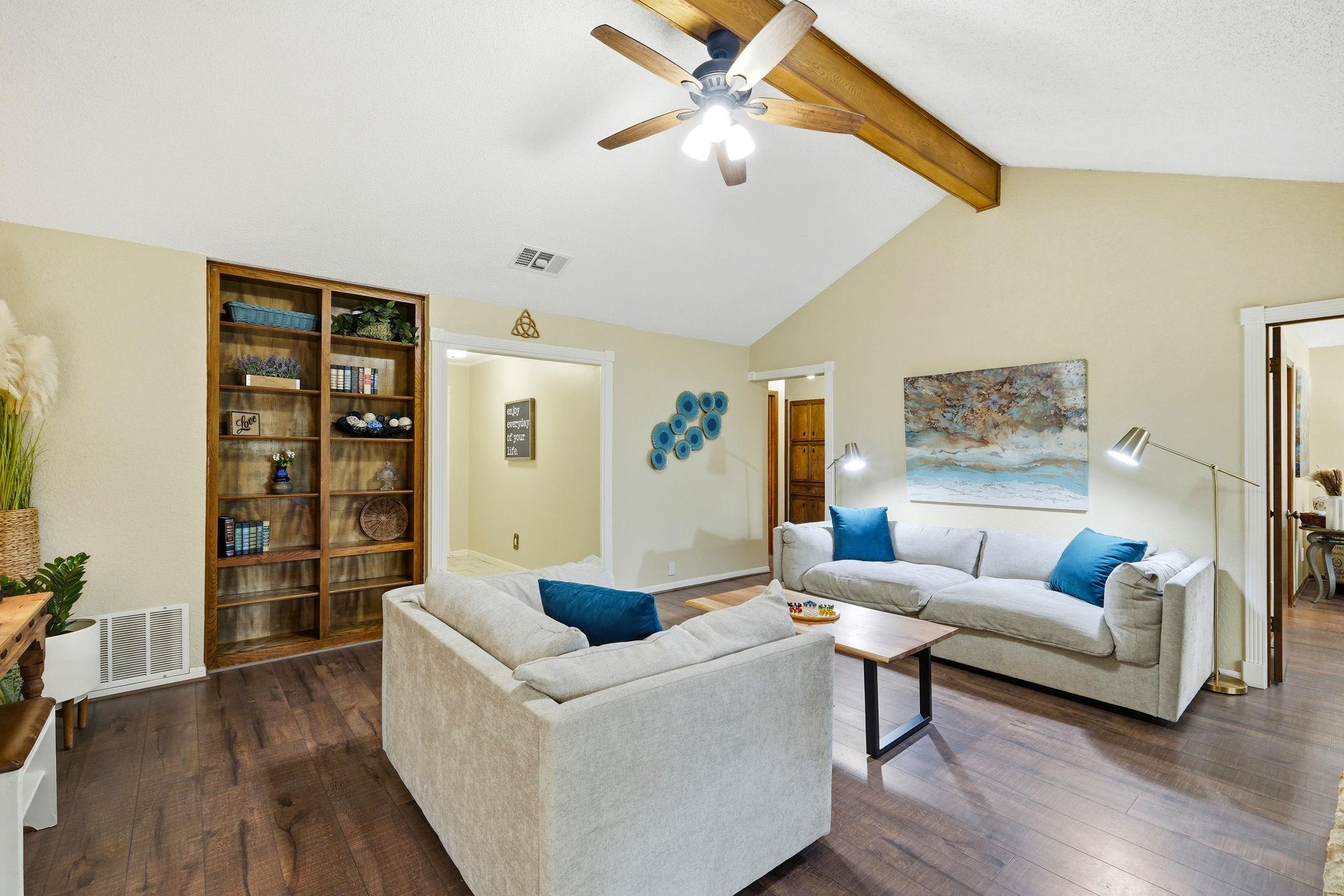 1105 Nottingham Hill Rd, Round Rock, TX 78664