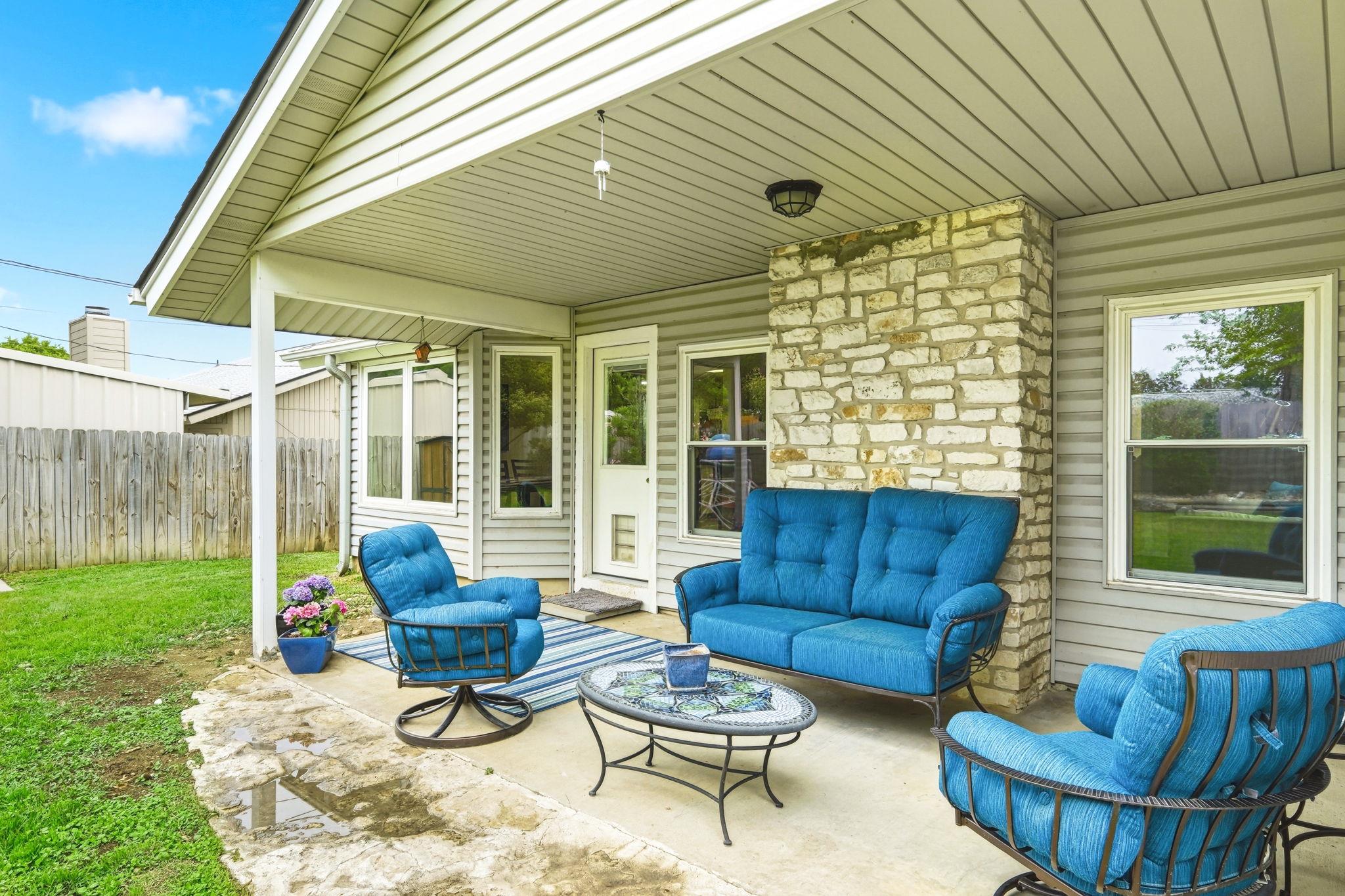 1105 Nottingham Hill Rd, Round Rock, TX 78664