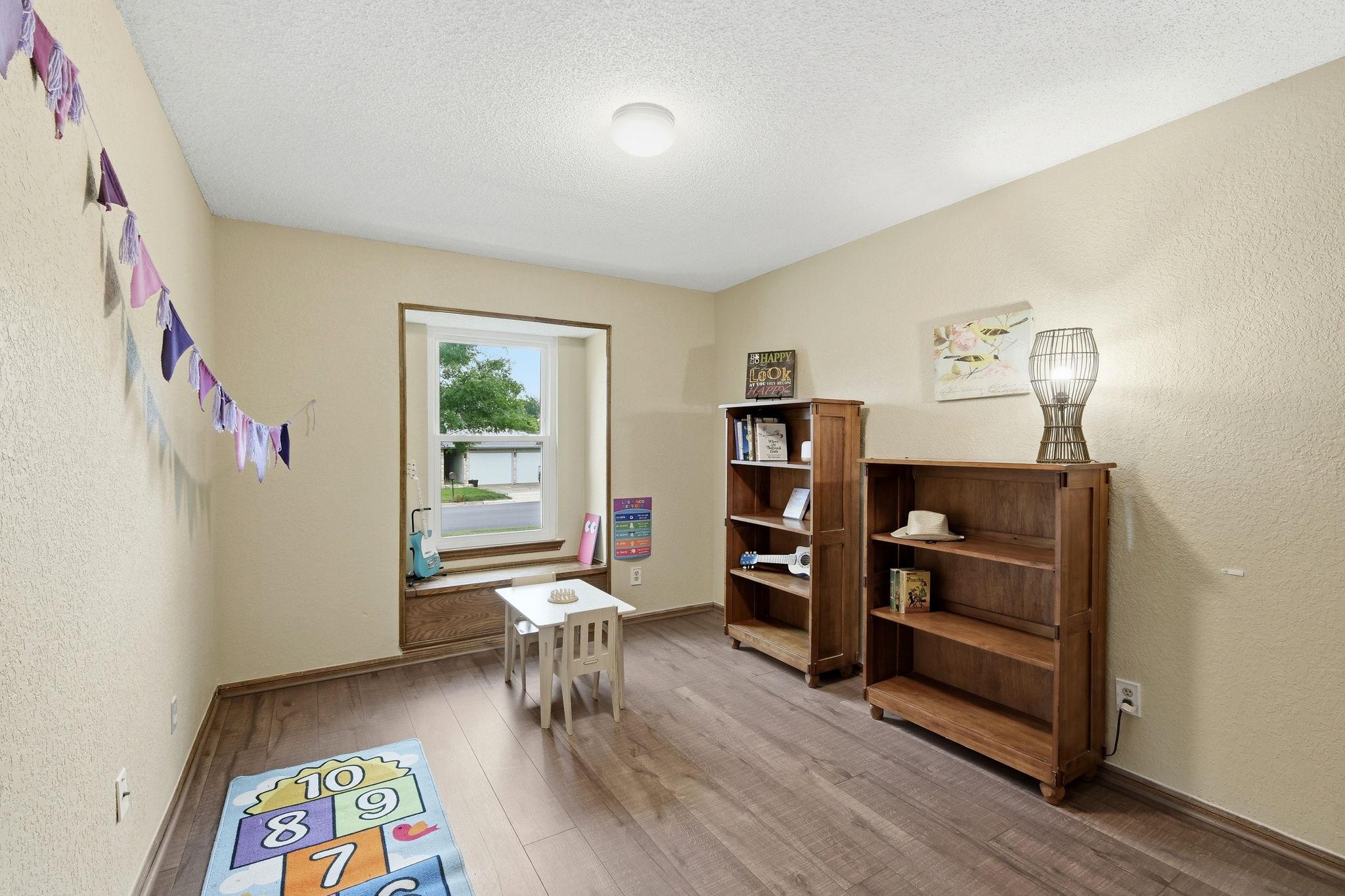 1105 Nottingham Hill Rd, Round Rock, TX 78664