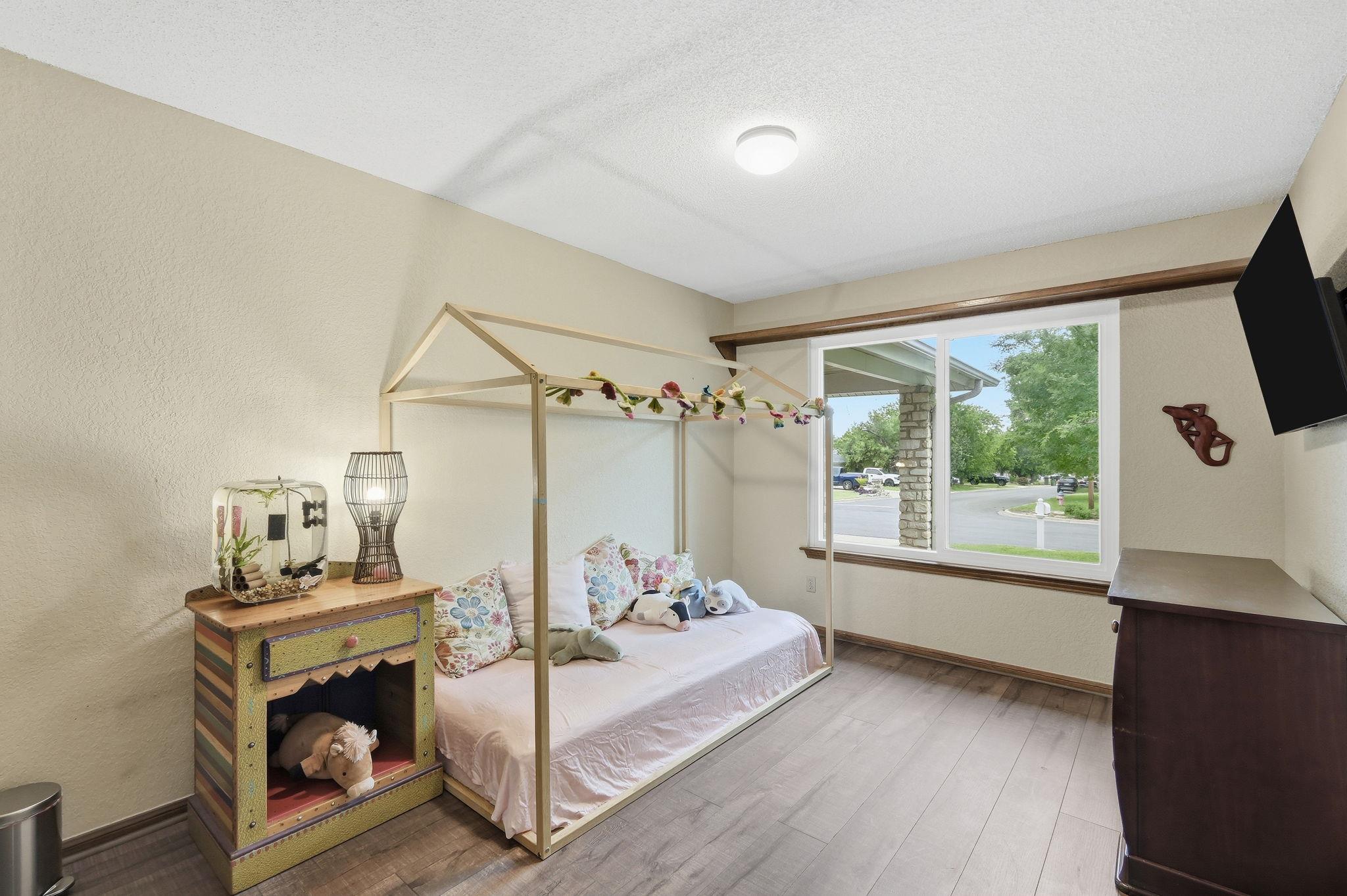 1105 Nottingham Hill Rd, Round Rock, TX 78664