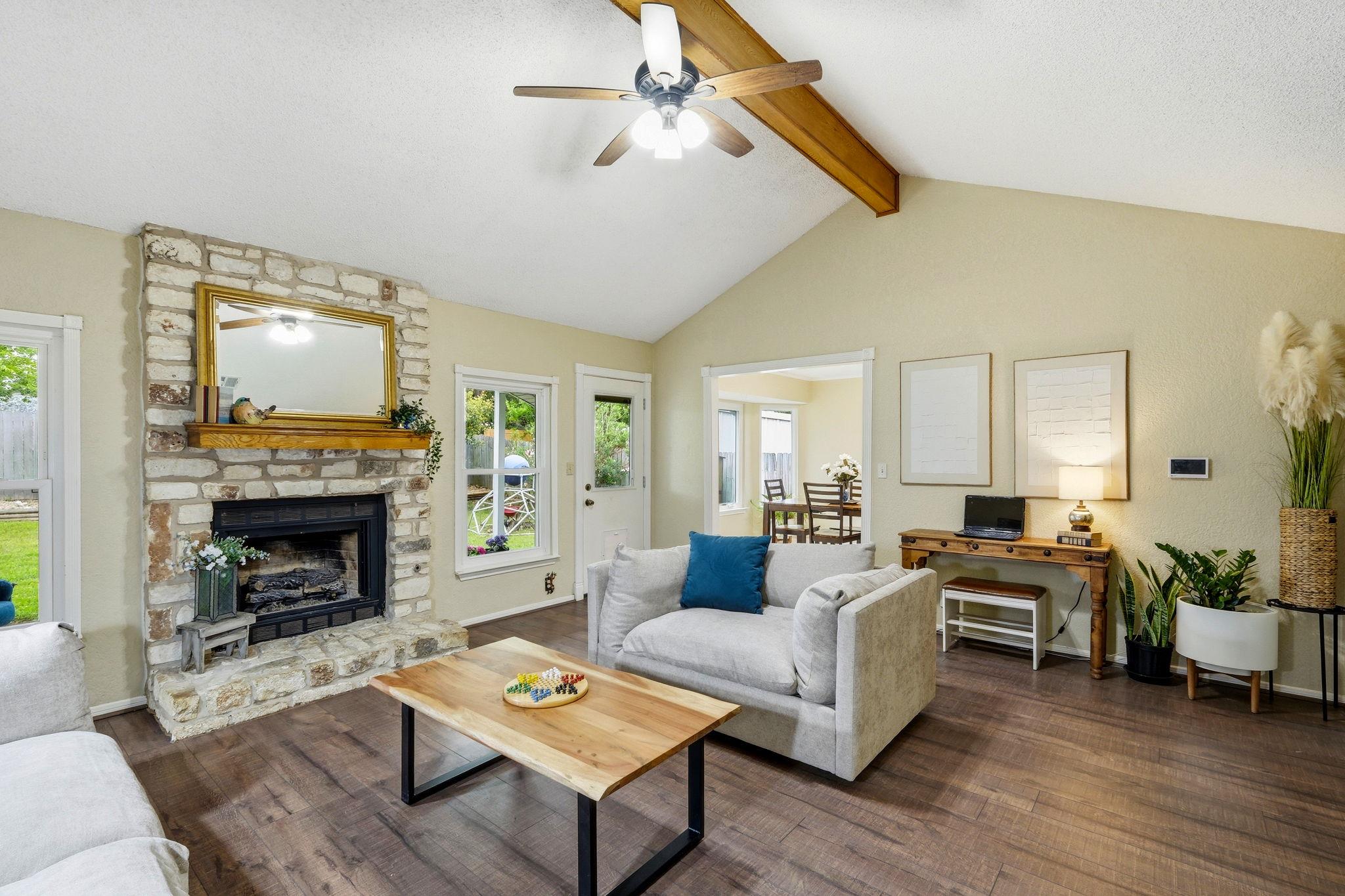 1105 Nottingham Hill Rd, Round Rock, TX 78664