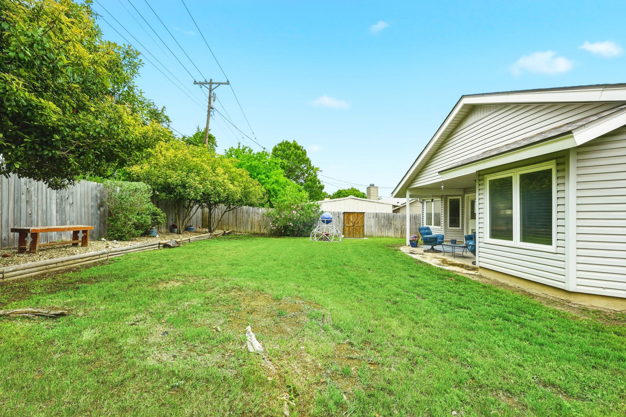 1105 Nottingham Hill Rd, Round Rock, TX 78664