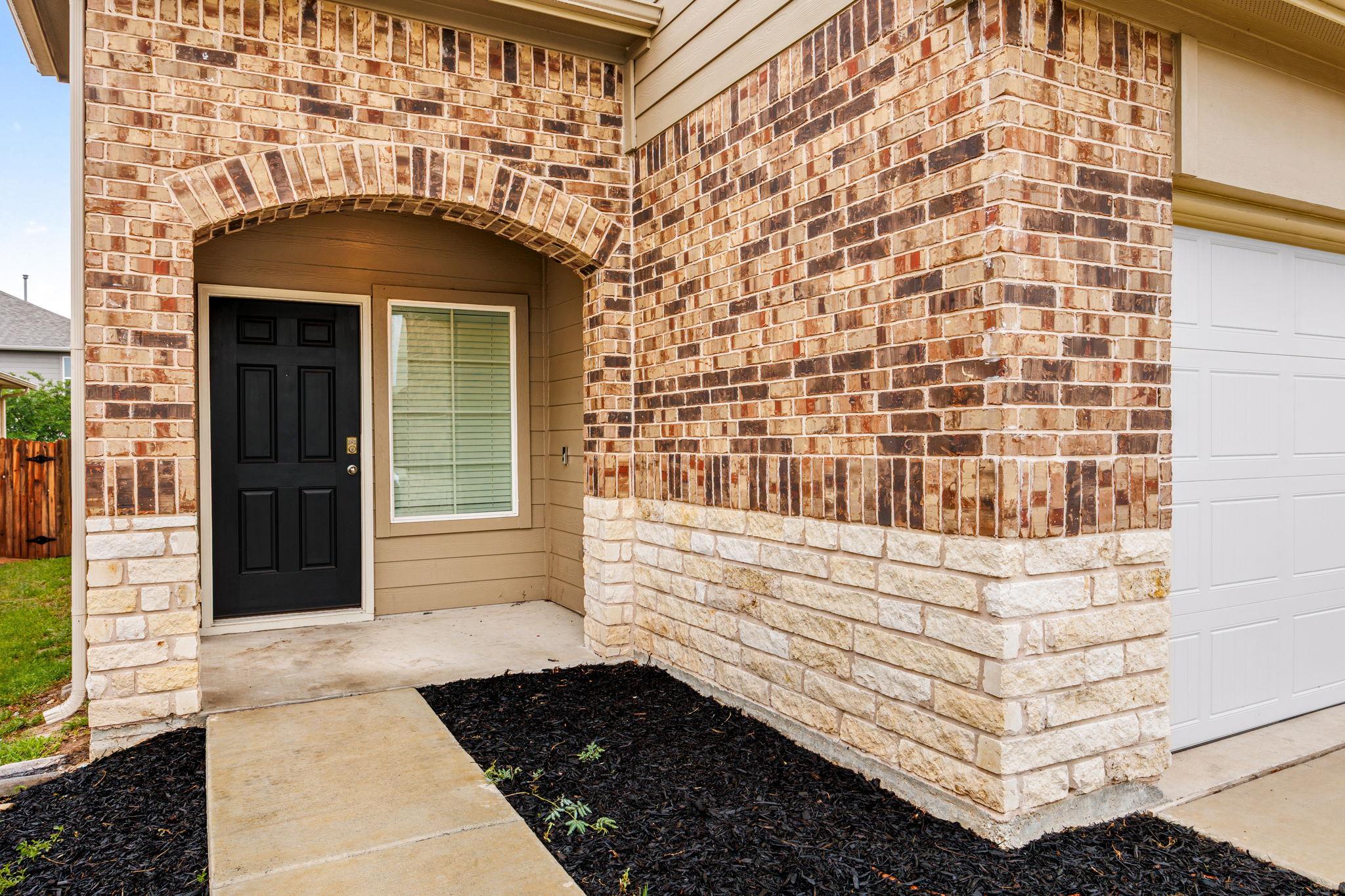 161 Roanwood Dr, San Marcos, TX 78666