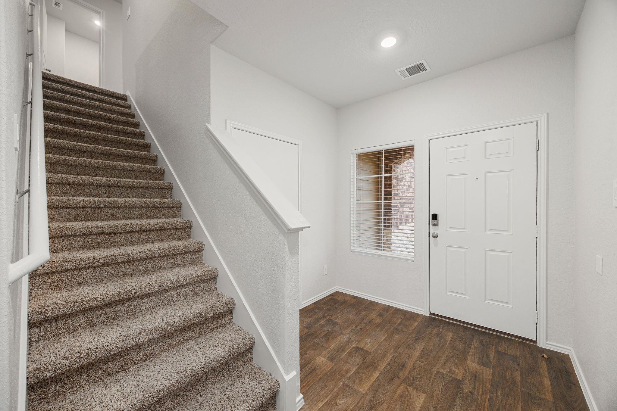 161 Roanwood Dr, San Marcos, TX 78666