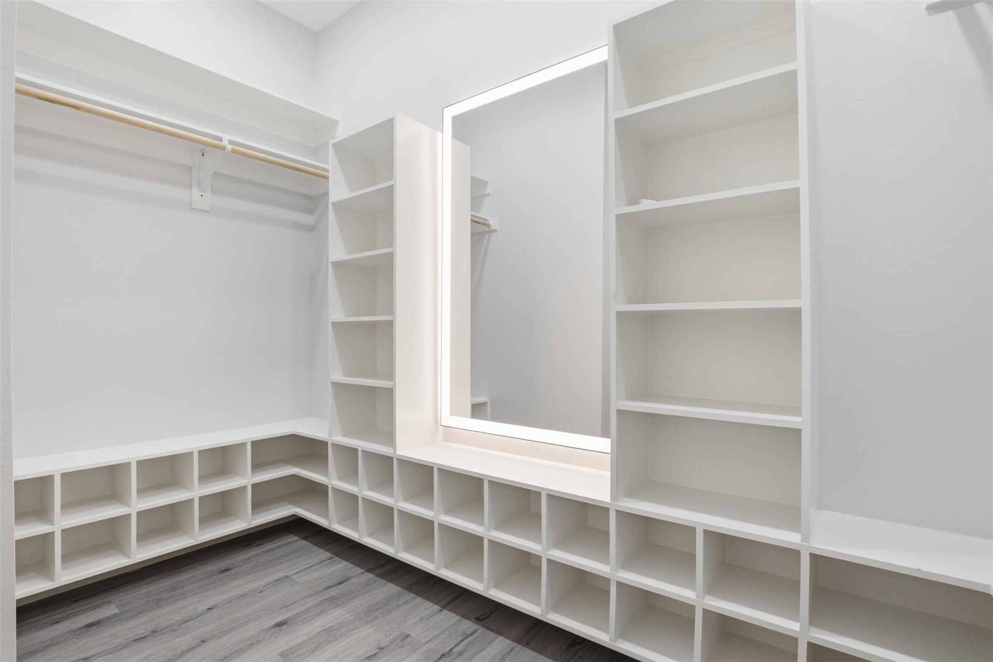 123 Los Robles Rd, Elgin, TX 78621