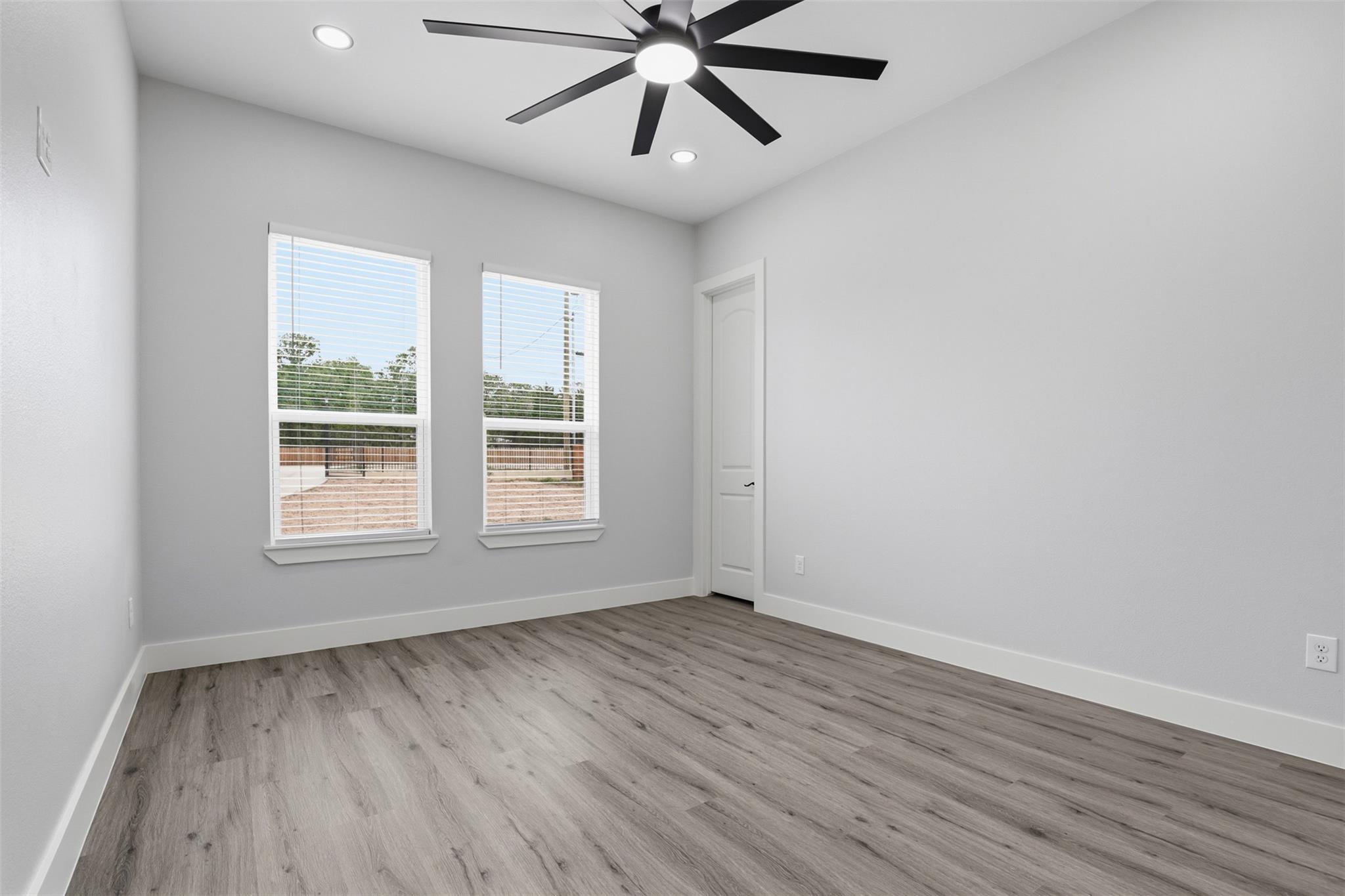 123 Los Robles Rd, Elgin, TX 78621