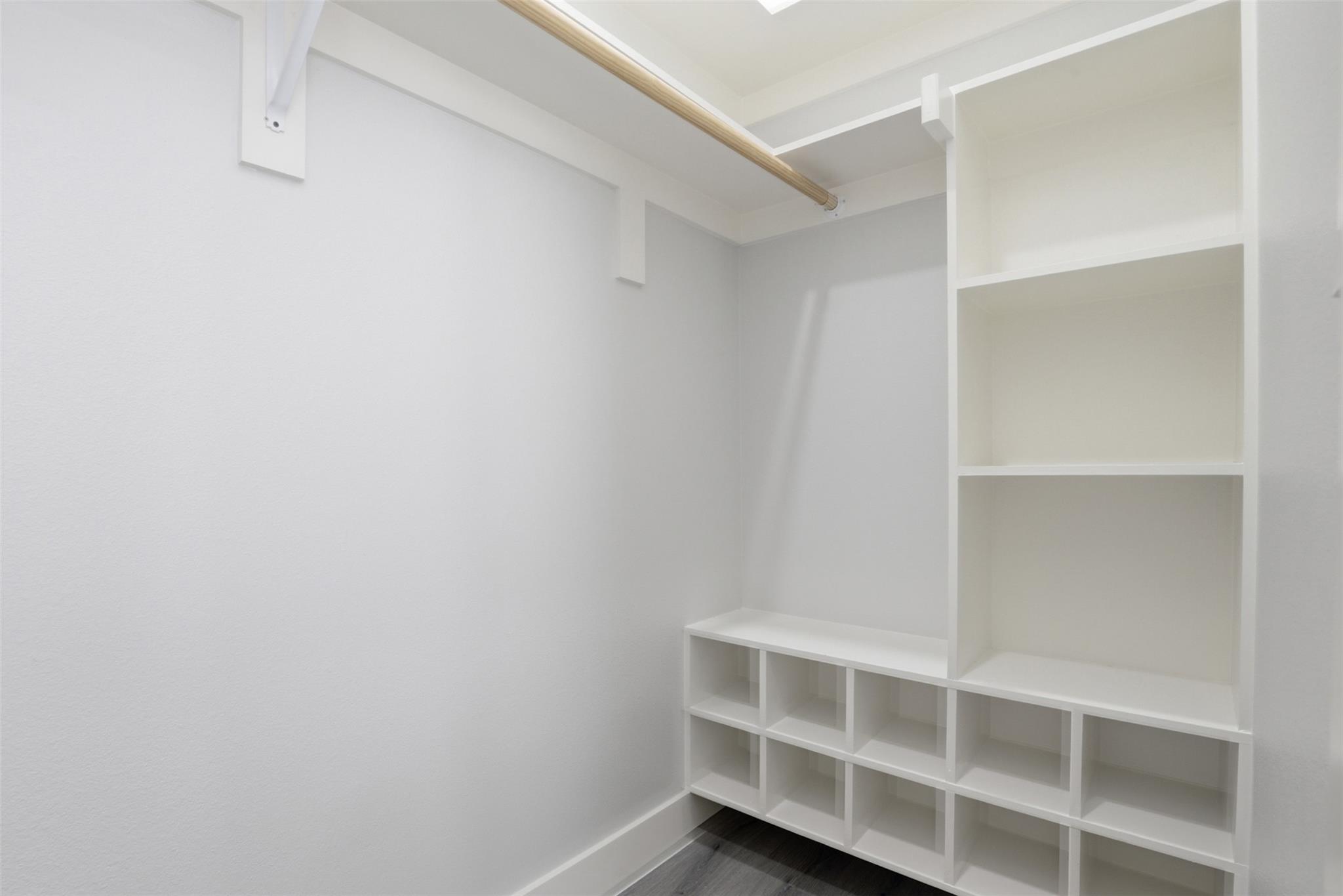 123 Los Robles Rd, Elgin, TX 78621