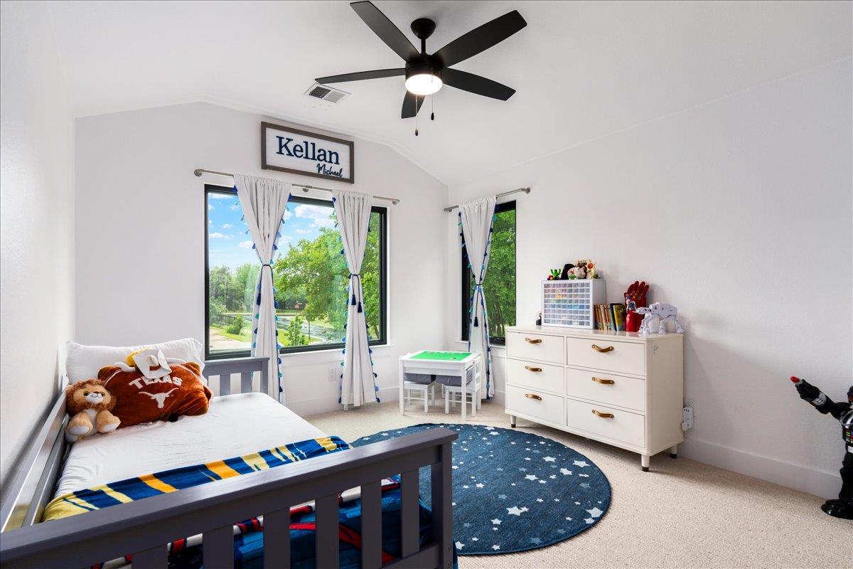 28 Lost Meadow Trl, The Hills, TX 78738