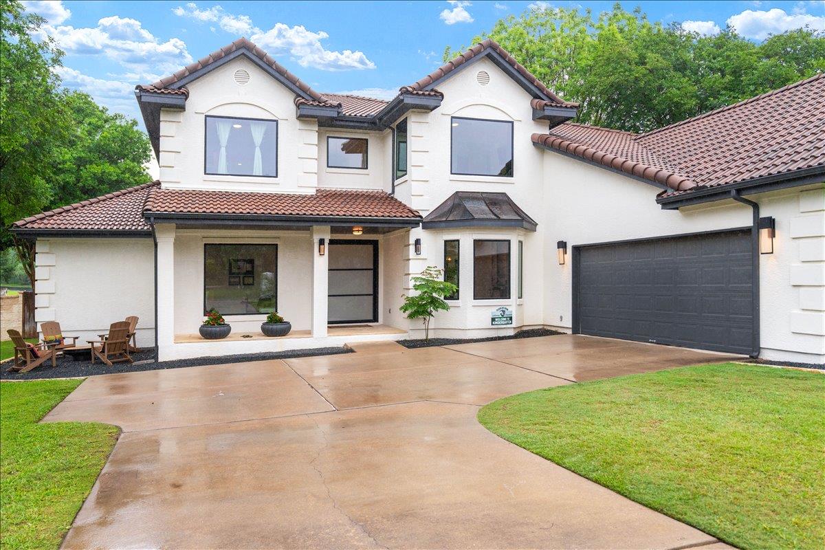 28 Lost Meadow Trl, The Hills, TX 78738