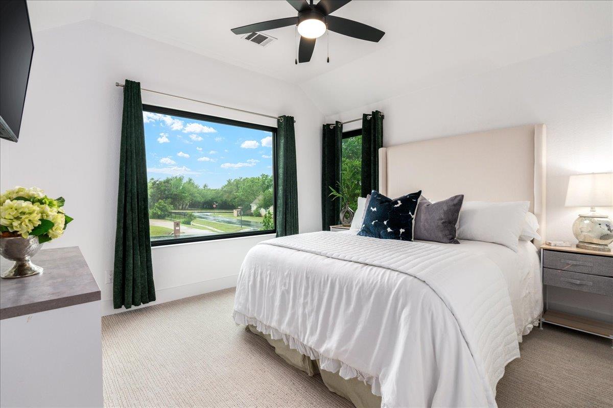 28 Lost Meadow Trl, The Hills, TX 78738