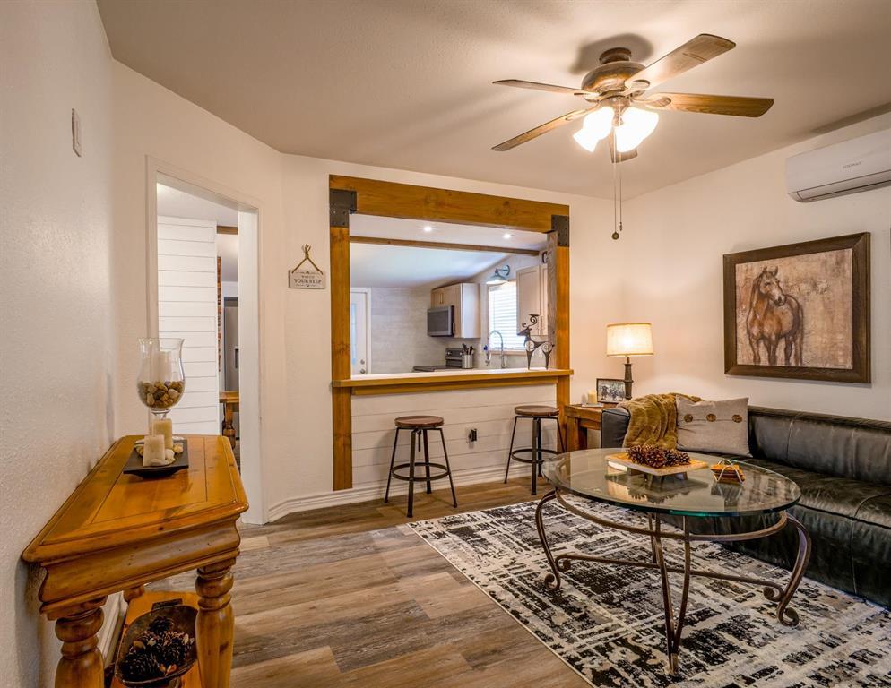 103 N Avenue Q Ave, Johnson City, TX 78636