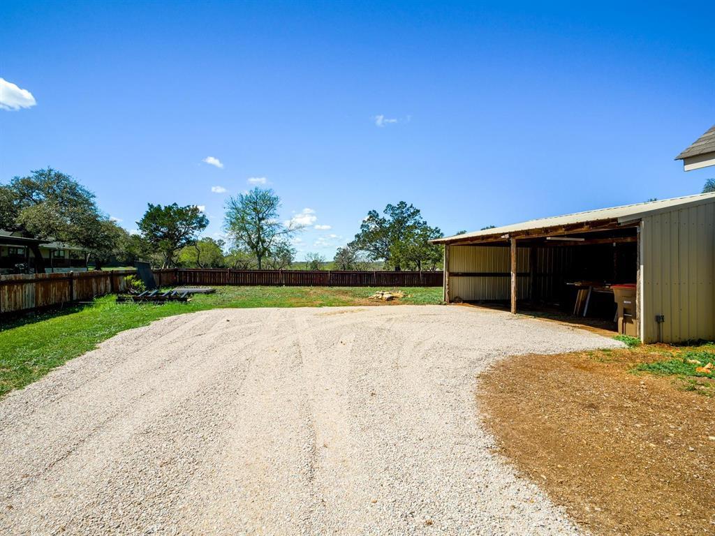 103 N Avenue Q Ave, Johnson City, TX 78636