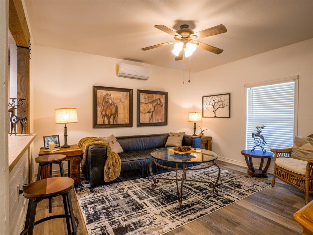 103 N Avenue Q Ave, Johnson City, TX 78636