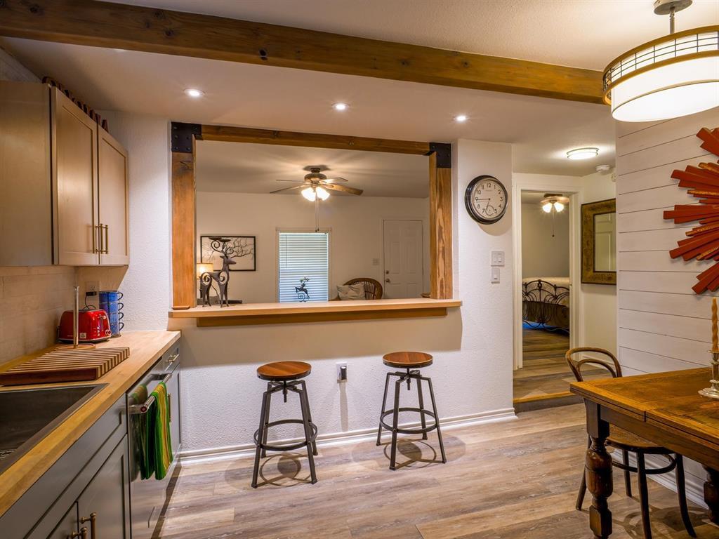 103 N Avenue Q Ave, Johnson City, TX 78636