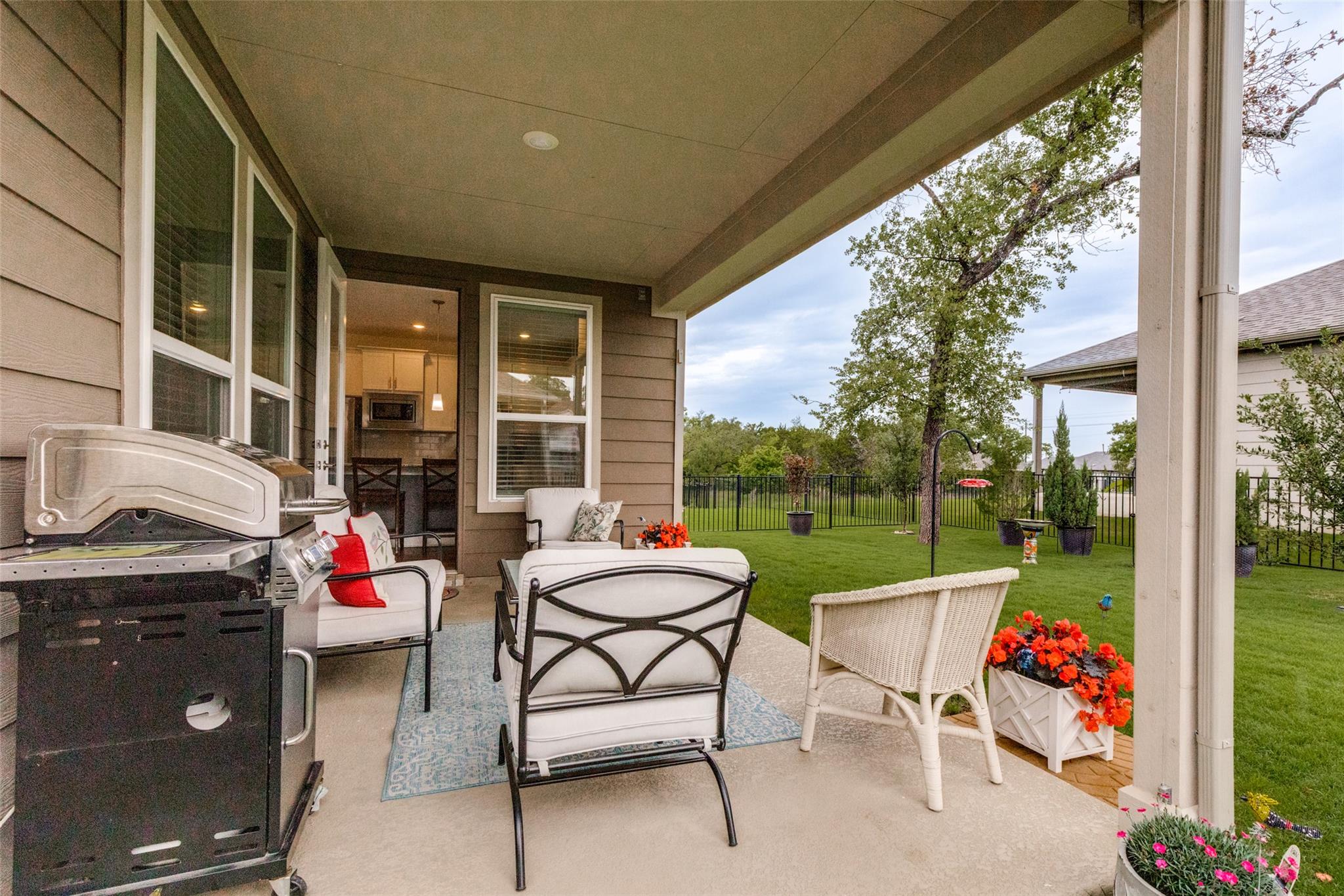 702 Saratoga Ln, Georgetown, TX 78633