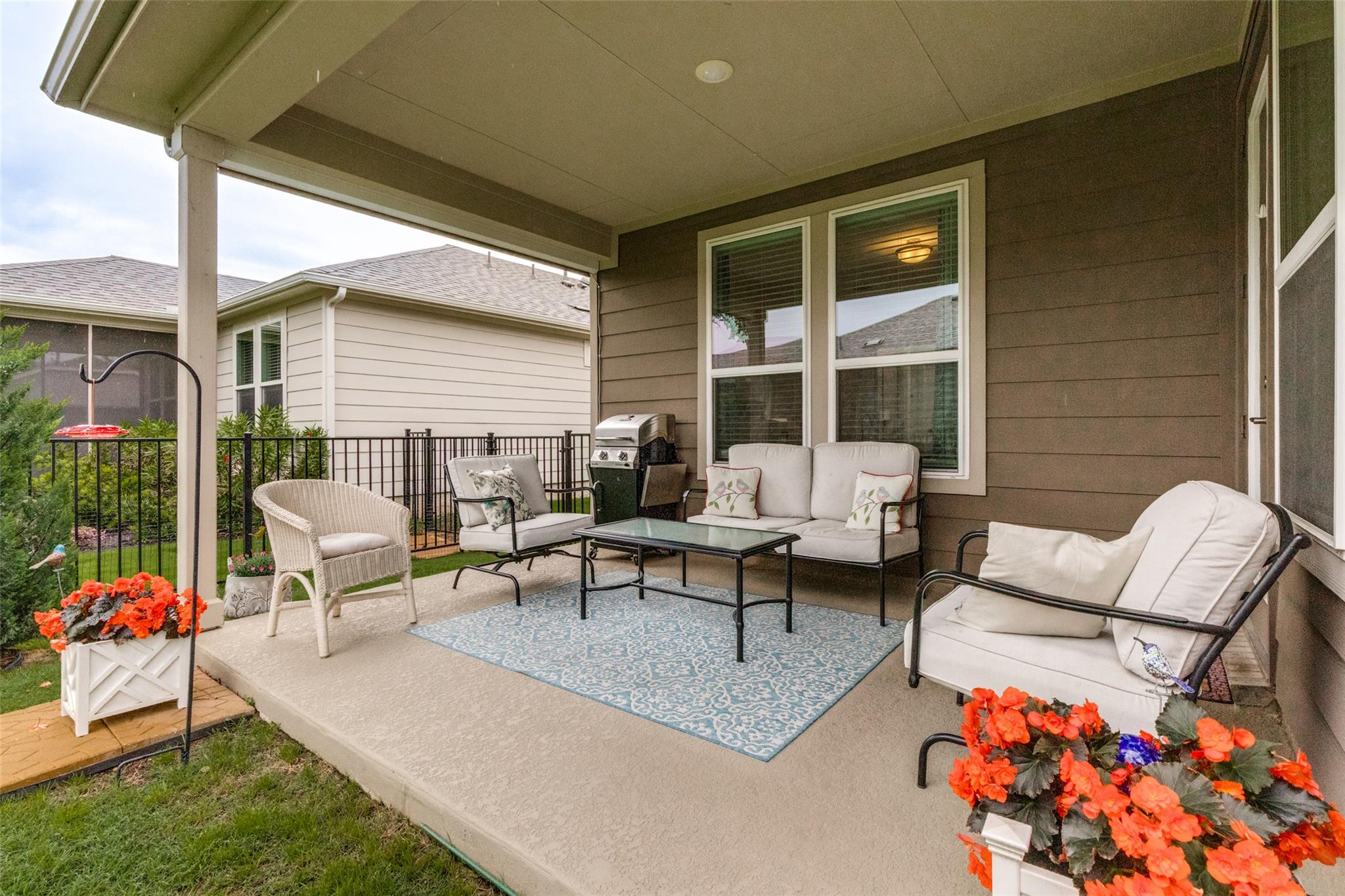 702 Saratoga Ln, Georgetown, TX 78633