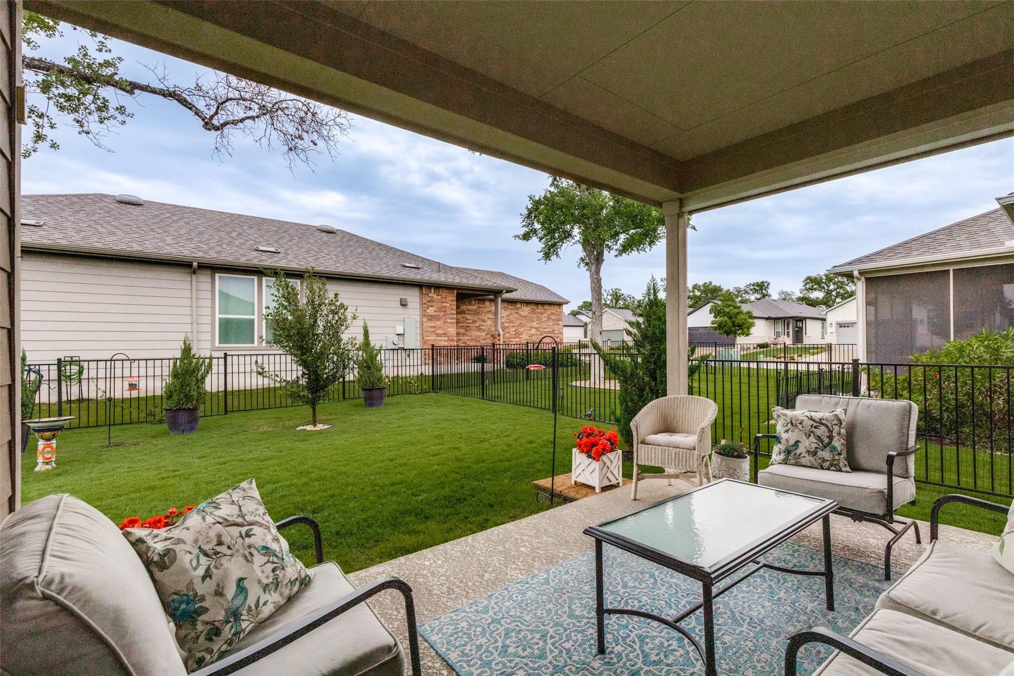 702 Saratoga Ln, Georgetown, TX 78633