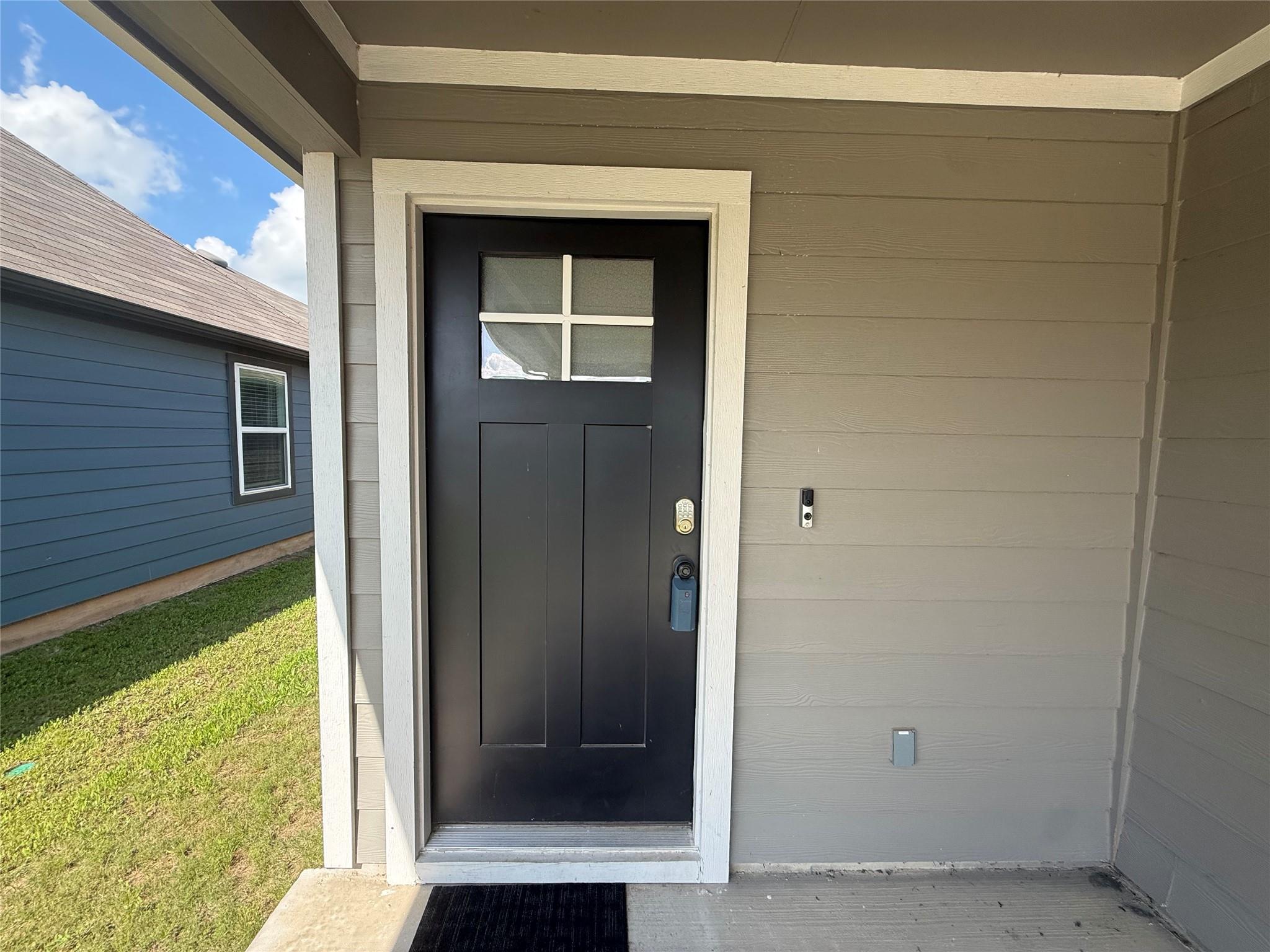 235 Sweetwater Creek Ln, Hutto, TX 78634