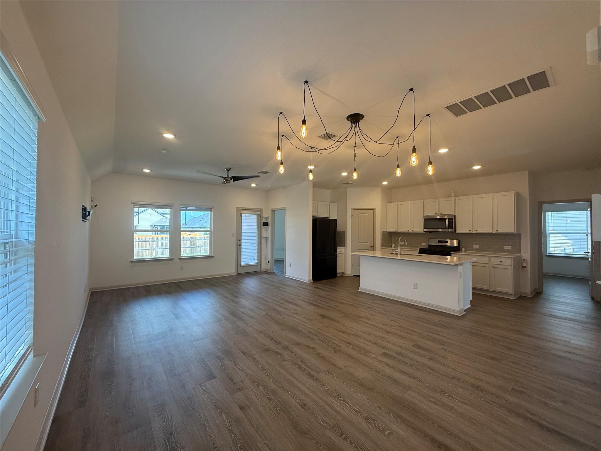 235 Sweetwater Creek Ln, Hutto, TX 78634