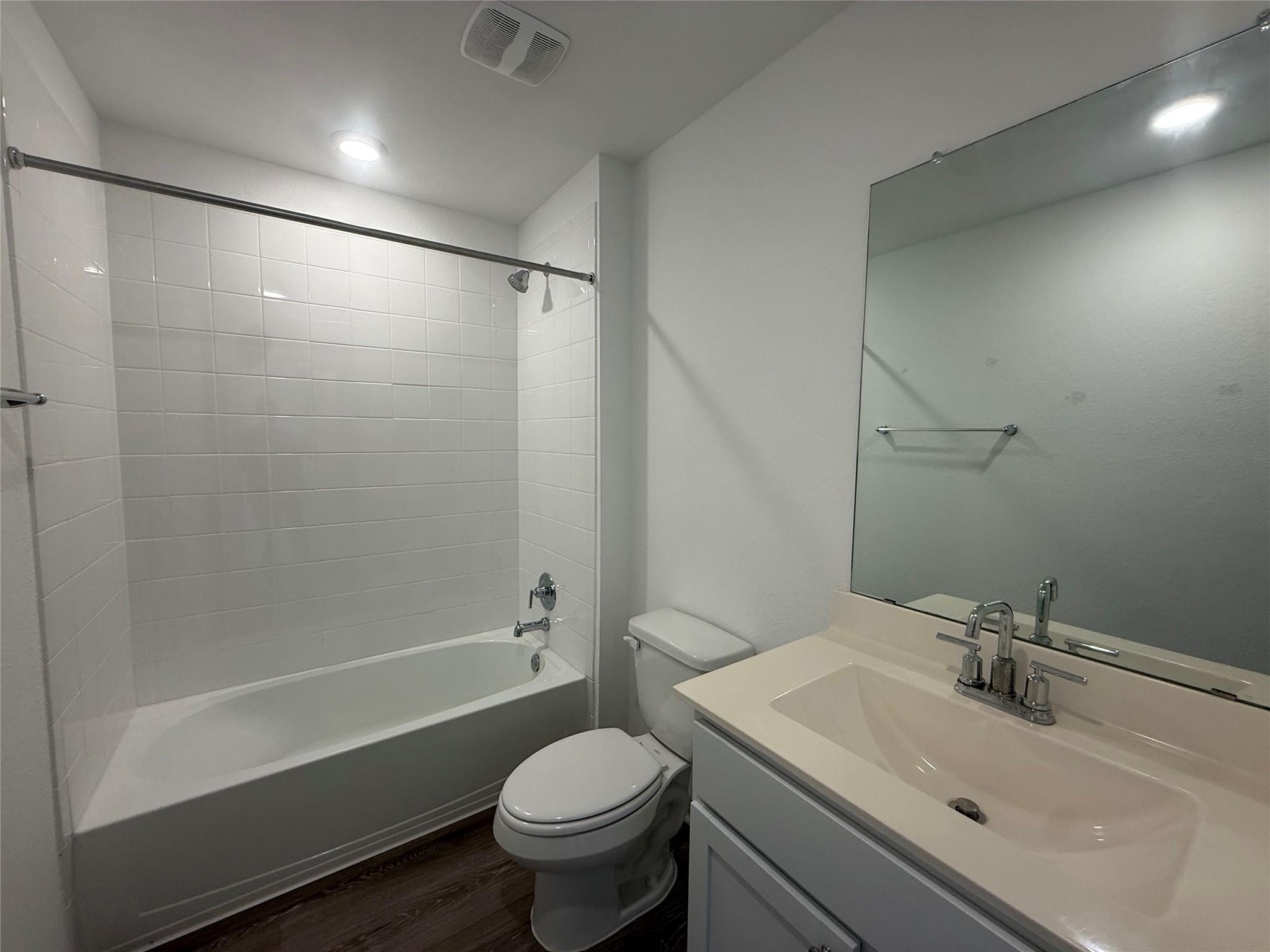 235 Sweetwater Creek Ln, Hutto, TX 78634
