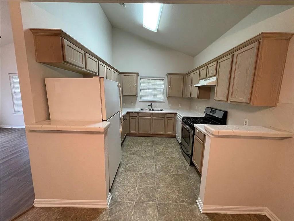 5701 Signal Pt, Austin, TX 78724