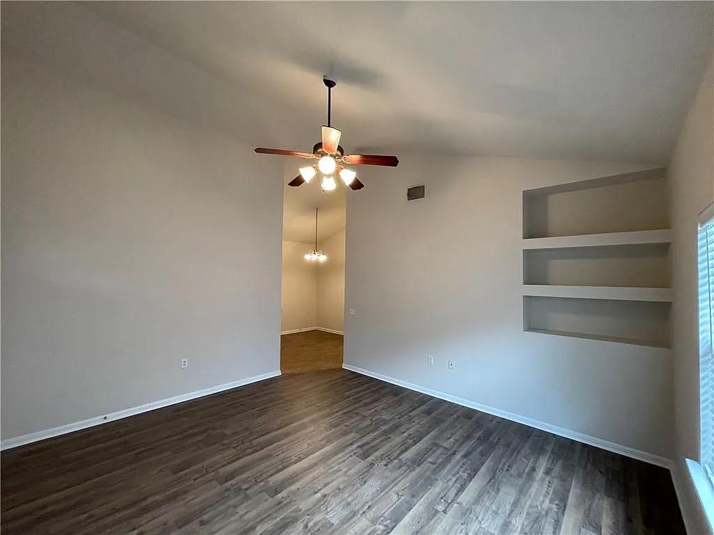 5701 Signal Pt, Austin, TX 78724