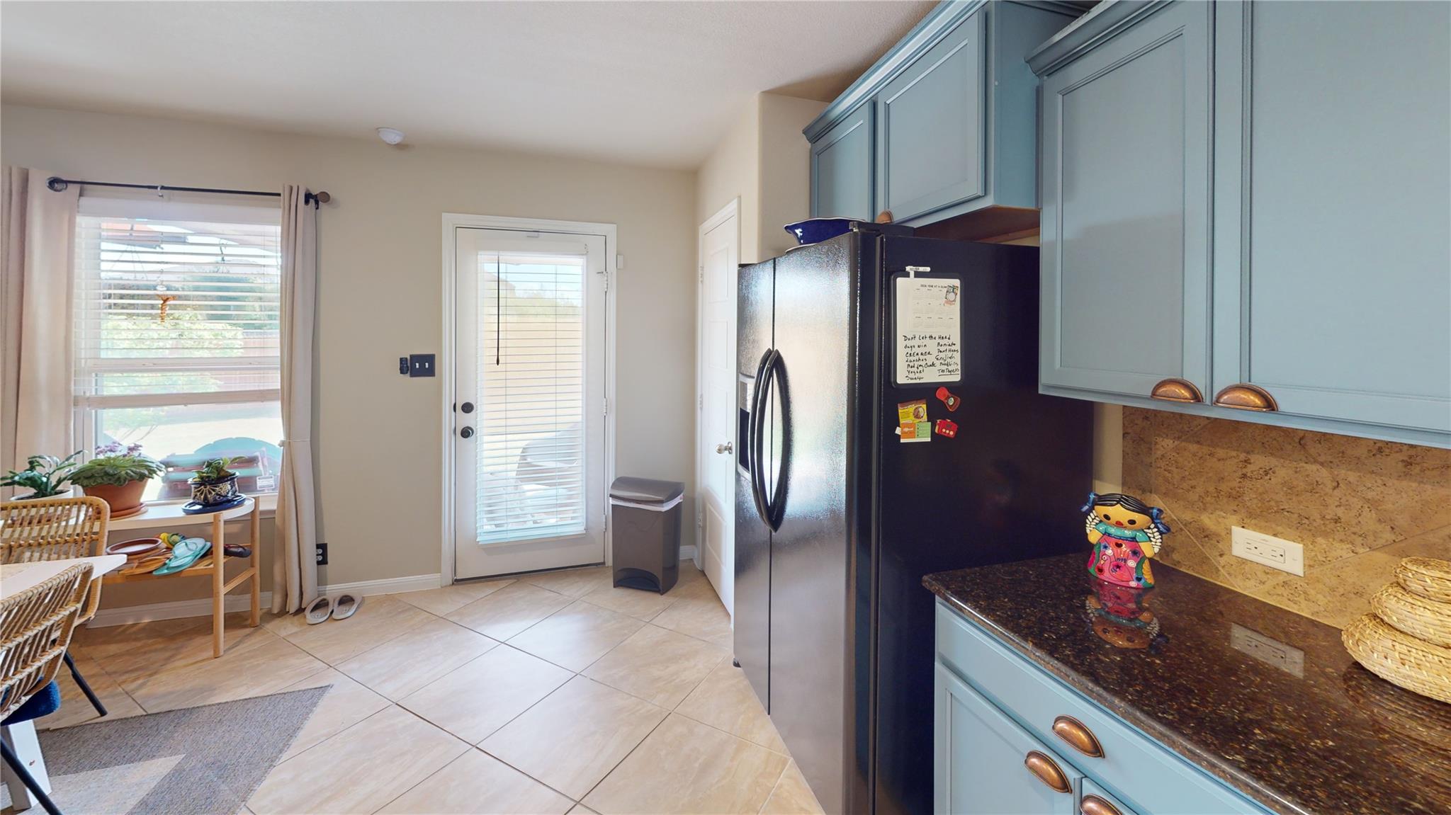 209 Frio River Trl, Hutto, TX 78634