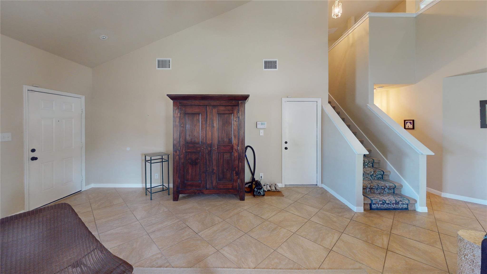 209 Frio River Trl, Hutto, TX 78634