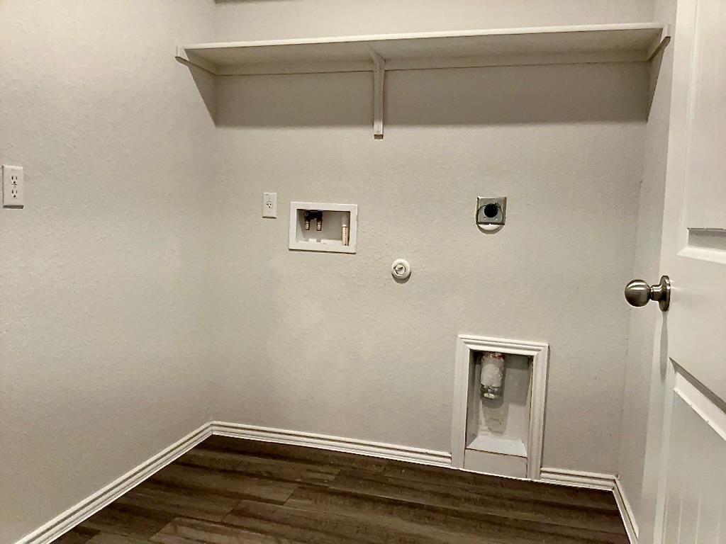 124 Marcel Ct, Taylor, TX 76574