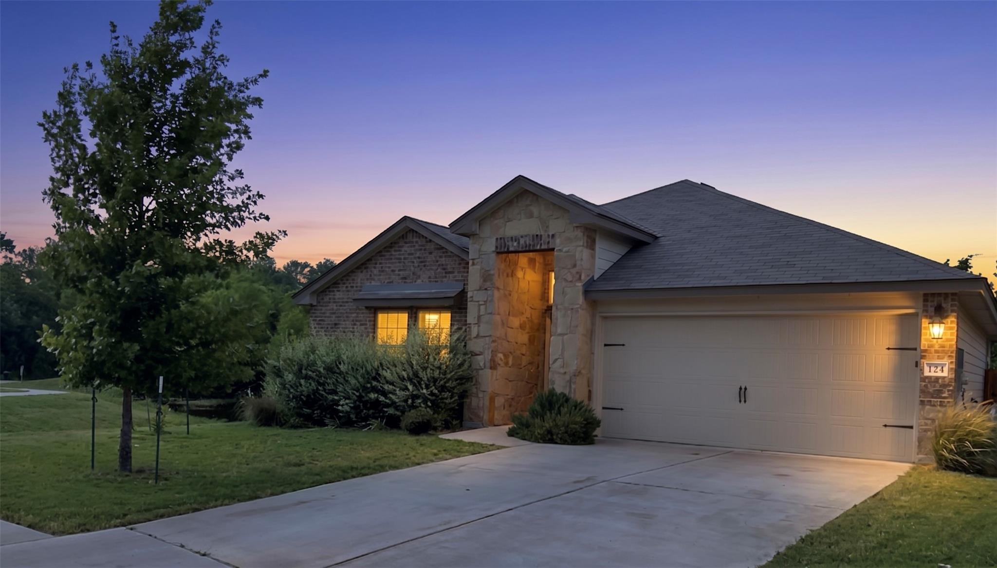 124 Marcel Ct, Taylor, TX 76574