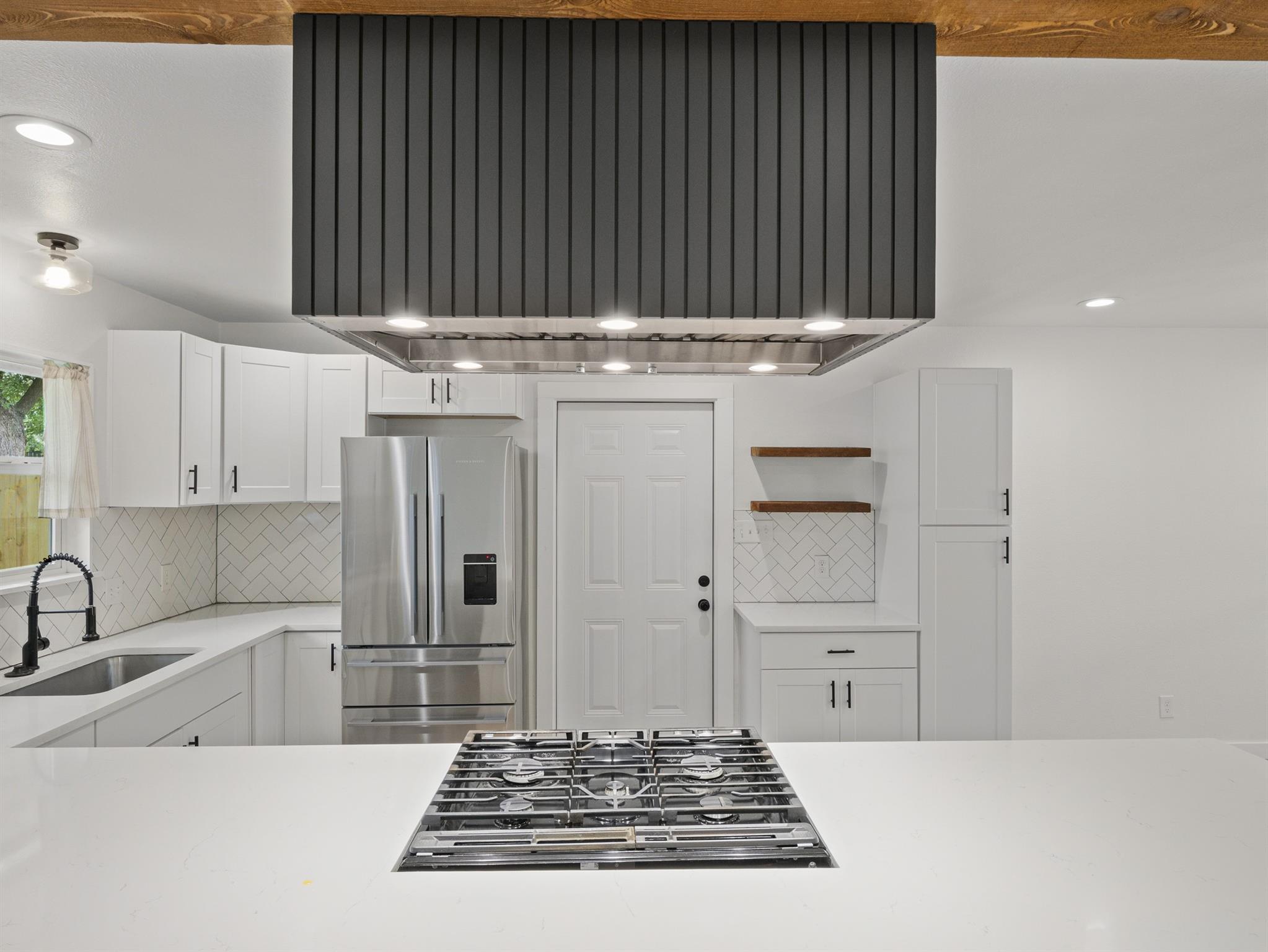 9204 Collinfield Dr, Austin, TX 78758