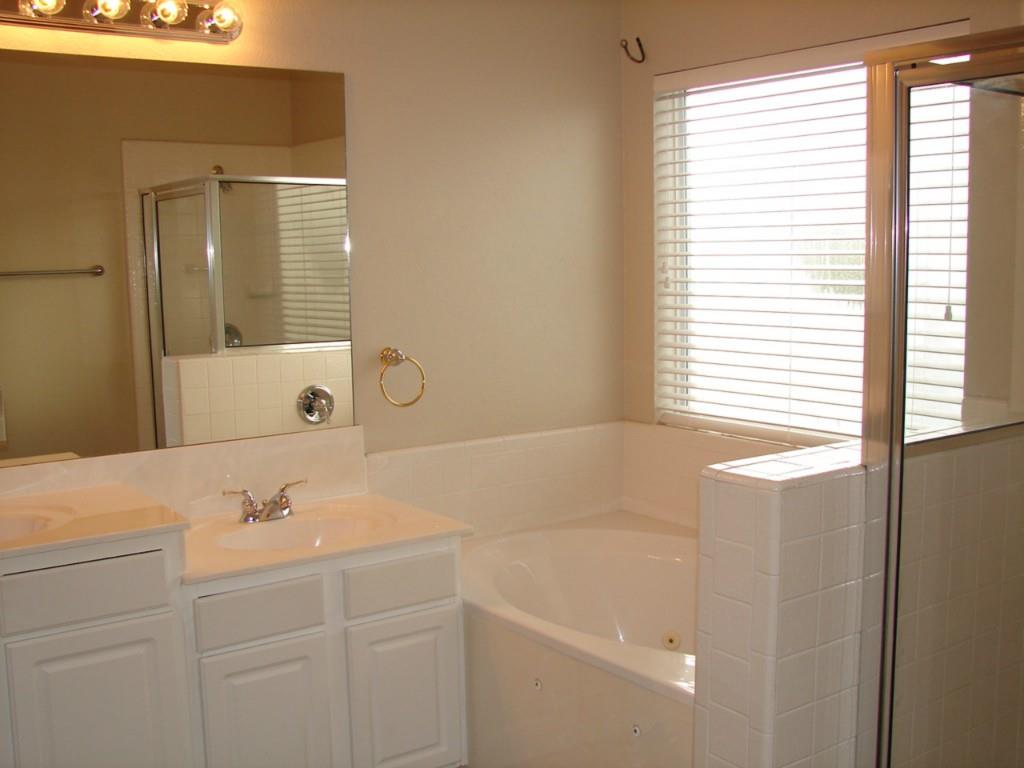 1720 Lynnville Trl, Austin, TX 78727