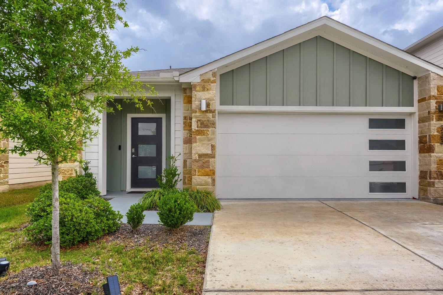 233 NEW HAMPTON Way, San Marcos, TX 78666