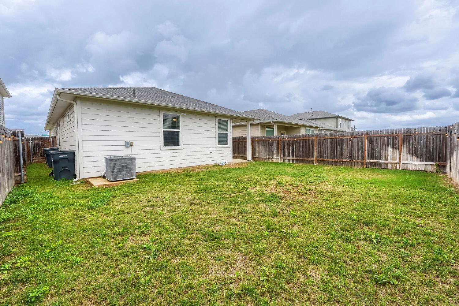 233 NEW HAMPTON Way, San Marcos, TX 78666