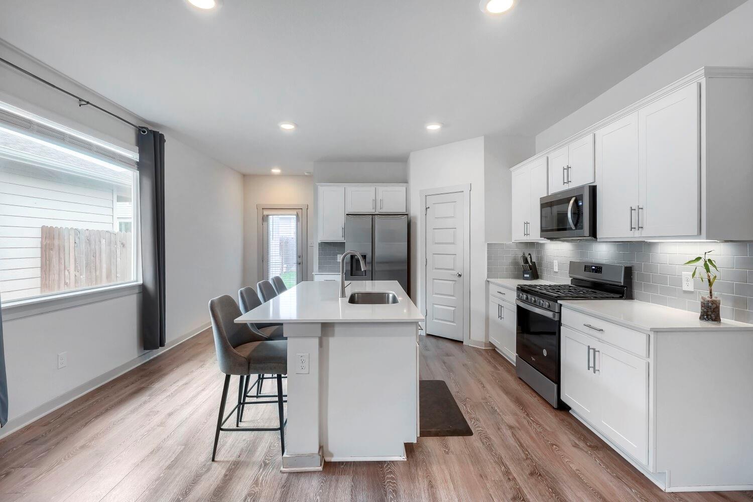 233 NEW HAMPTON Way, San Marcos, TX 78666