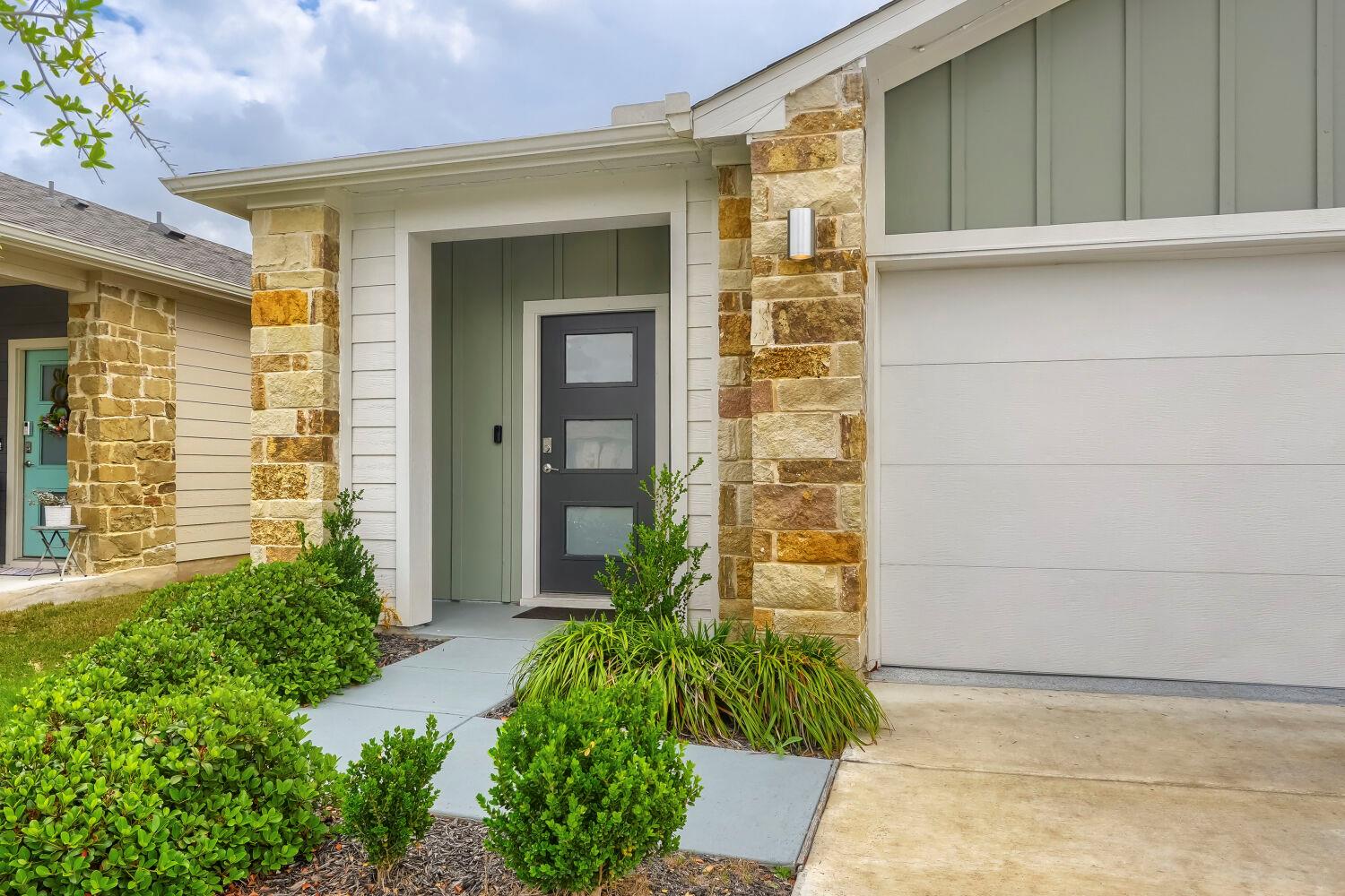 233 NEW HAMPTON Way, San Marcos, TX 78666