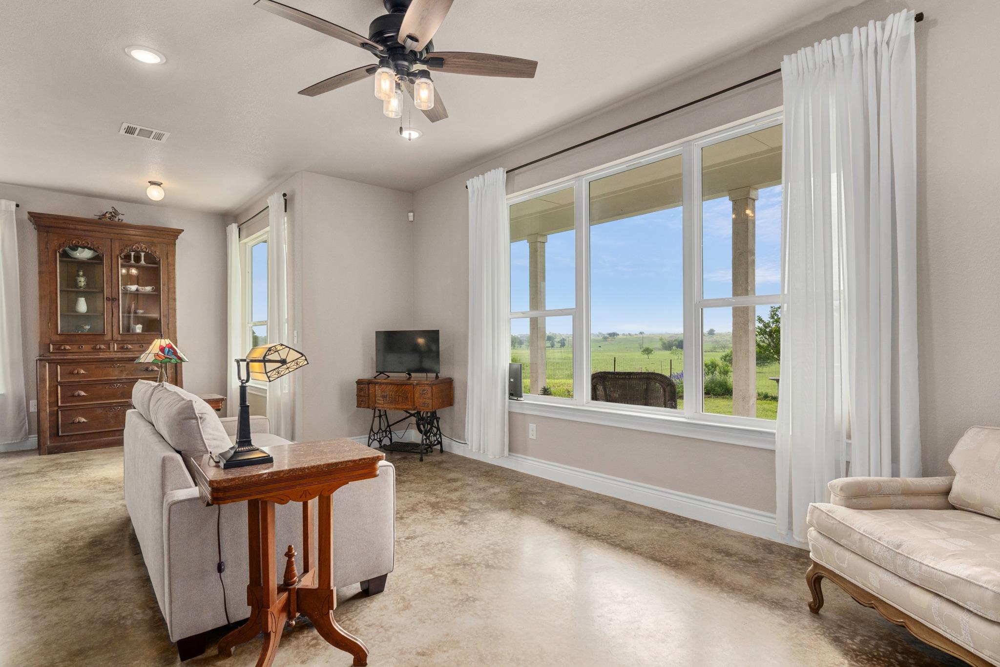 1662 County Road 465, Coupland, TX 78615