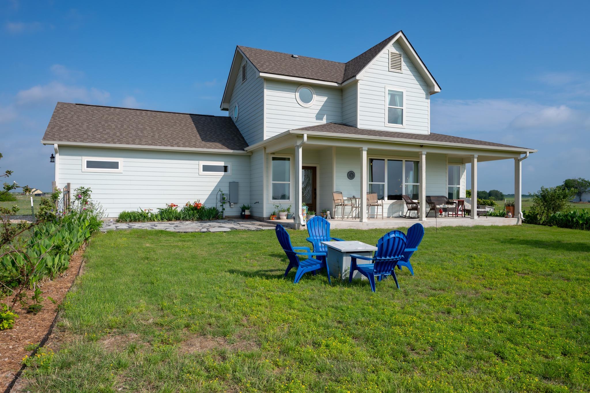 1662 County Road 465, Coupland, TX 78615