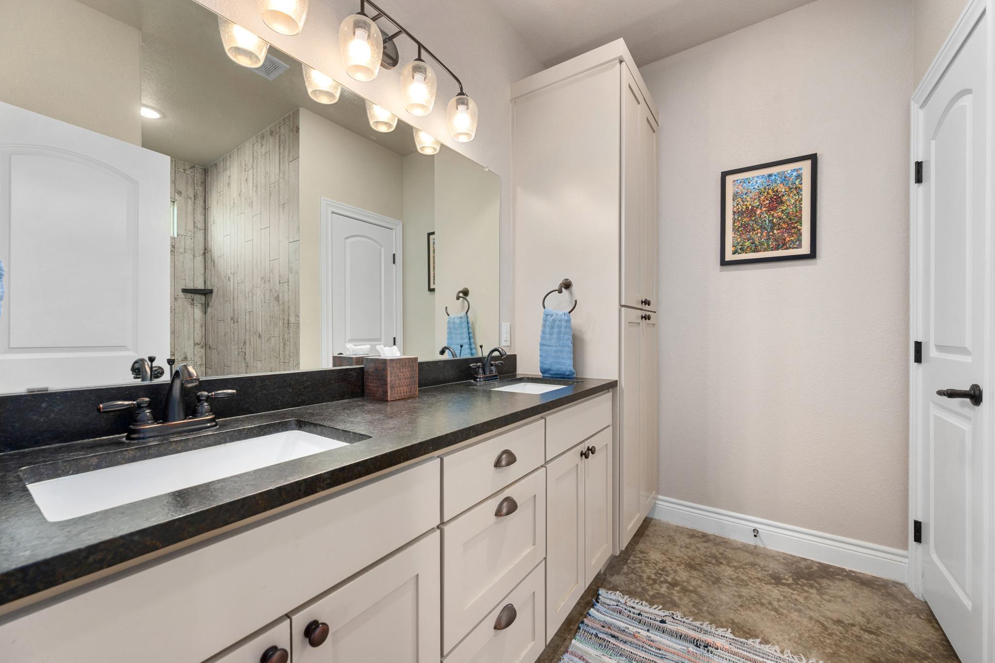 1662 County Road 465, Coupland, TX 78615