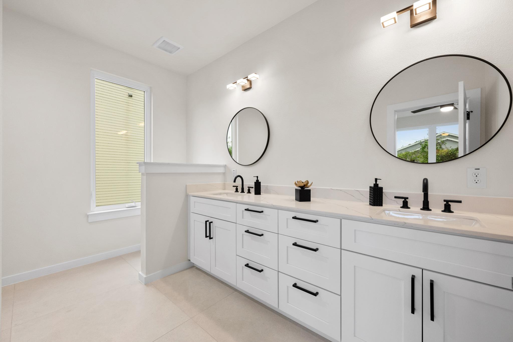 2309 Montopolis Dr # 7, Austin, TX 78741